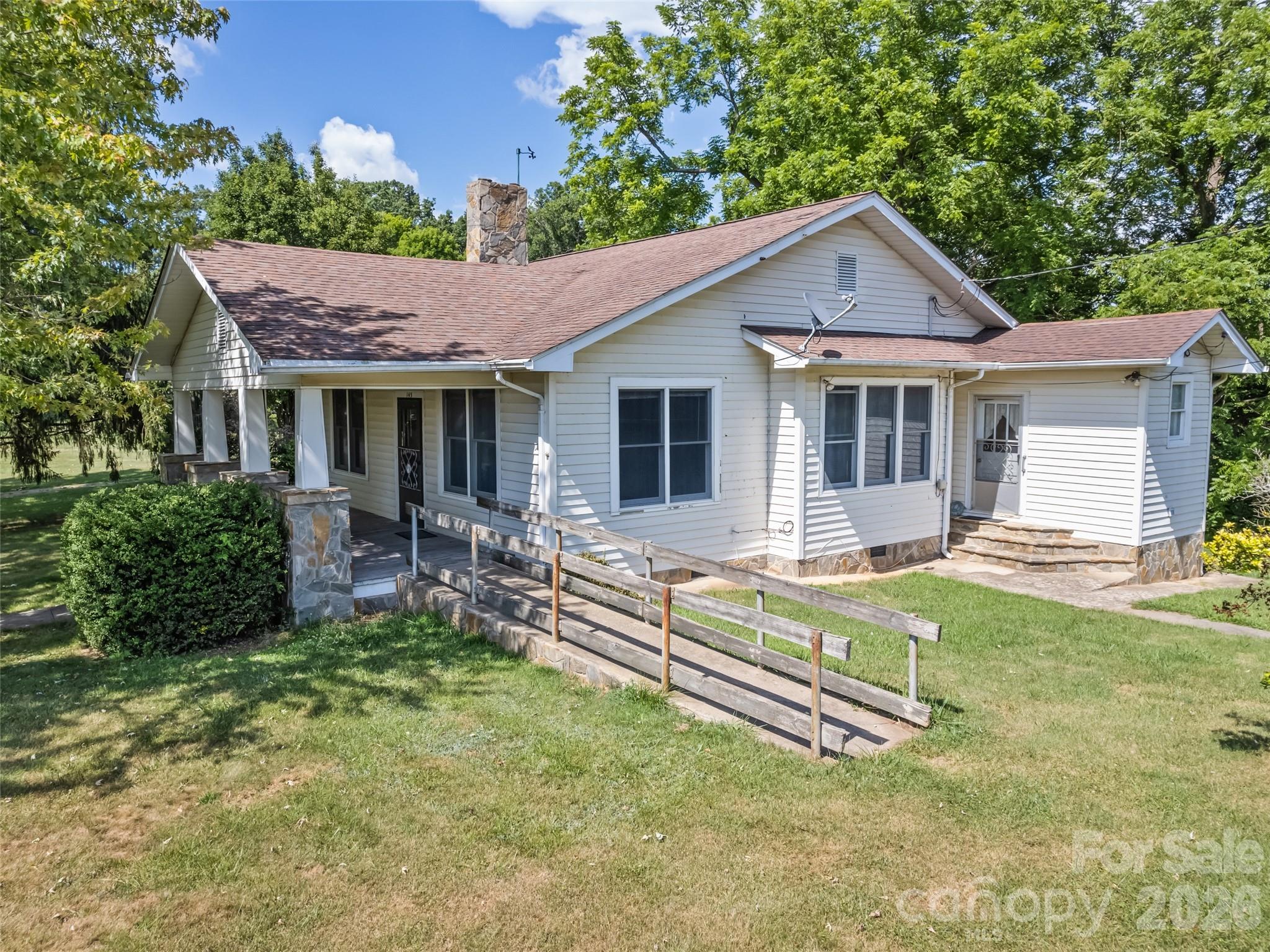 145 Haynes Cove Property Photo 4