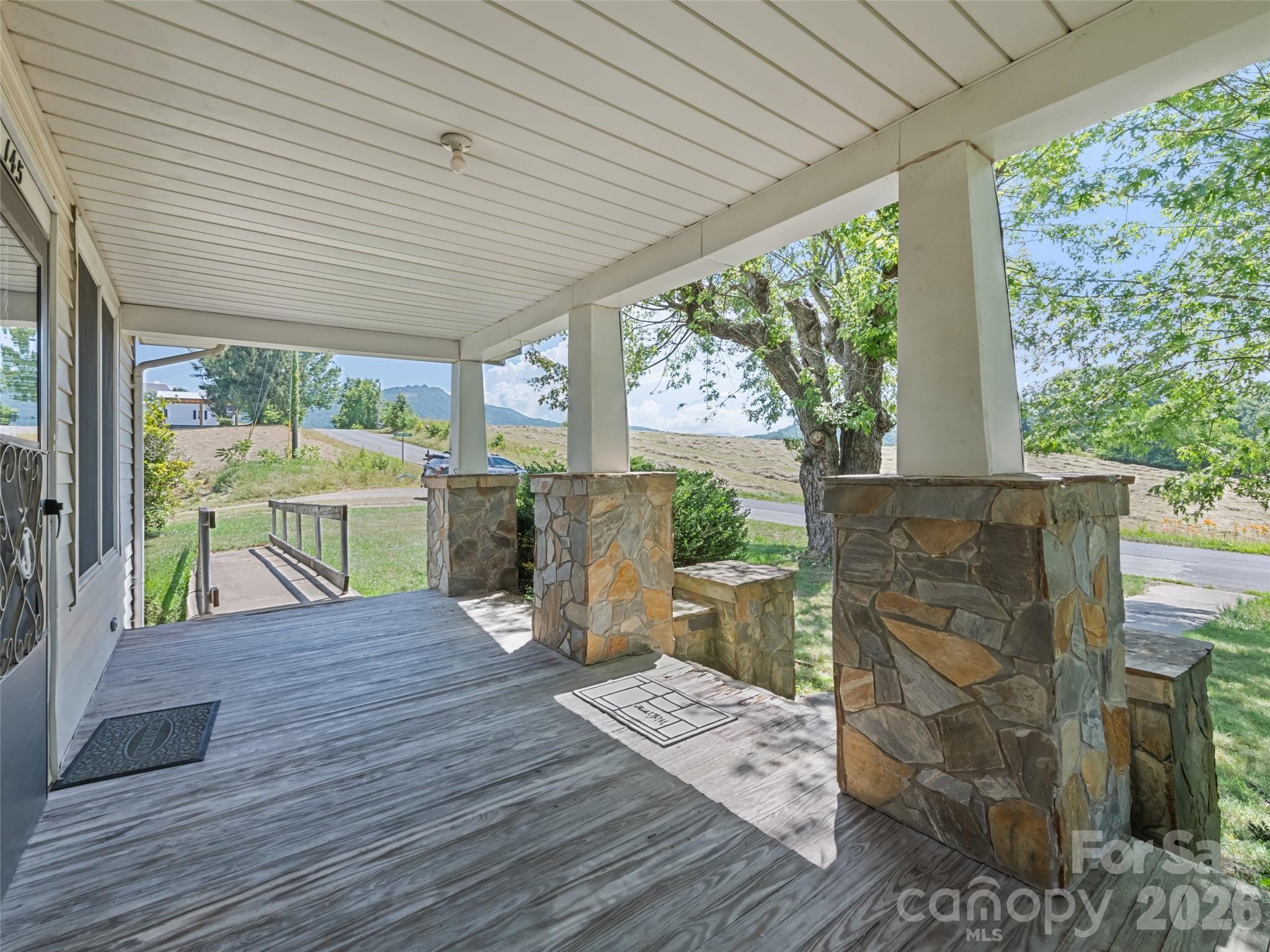 145 Haynes Cove Property Photo 9
