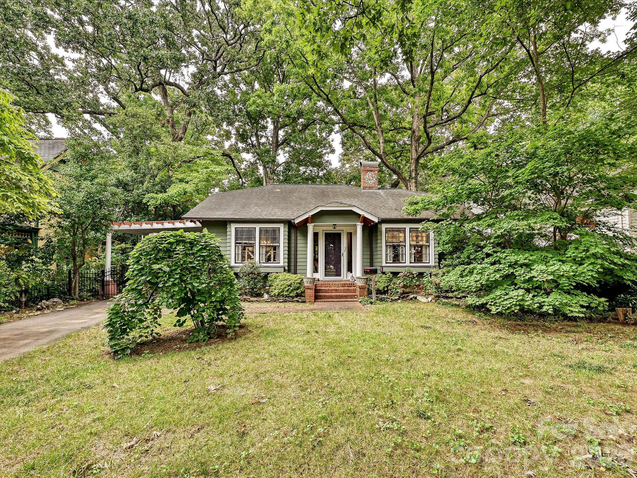 1532 The Plaza Property Photo 1