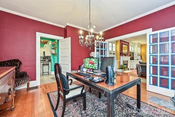 1532 The Plaza Property Photo 9