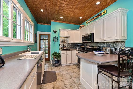 1532 The Plaza Property Photo 11