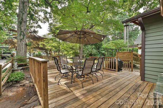 1532 The Plaza Property Photo 24