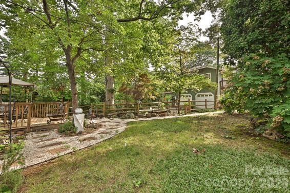1532 The Plaza Property Photo 26