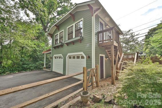 1532 The Plaza Property Photo 27
