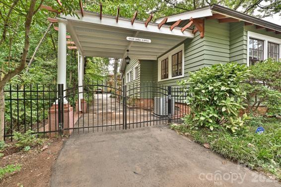 1532 The Plaza Property Photo 34