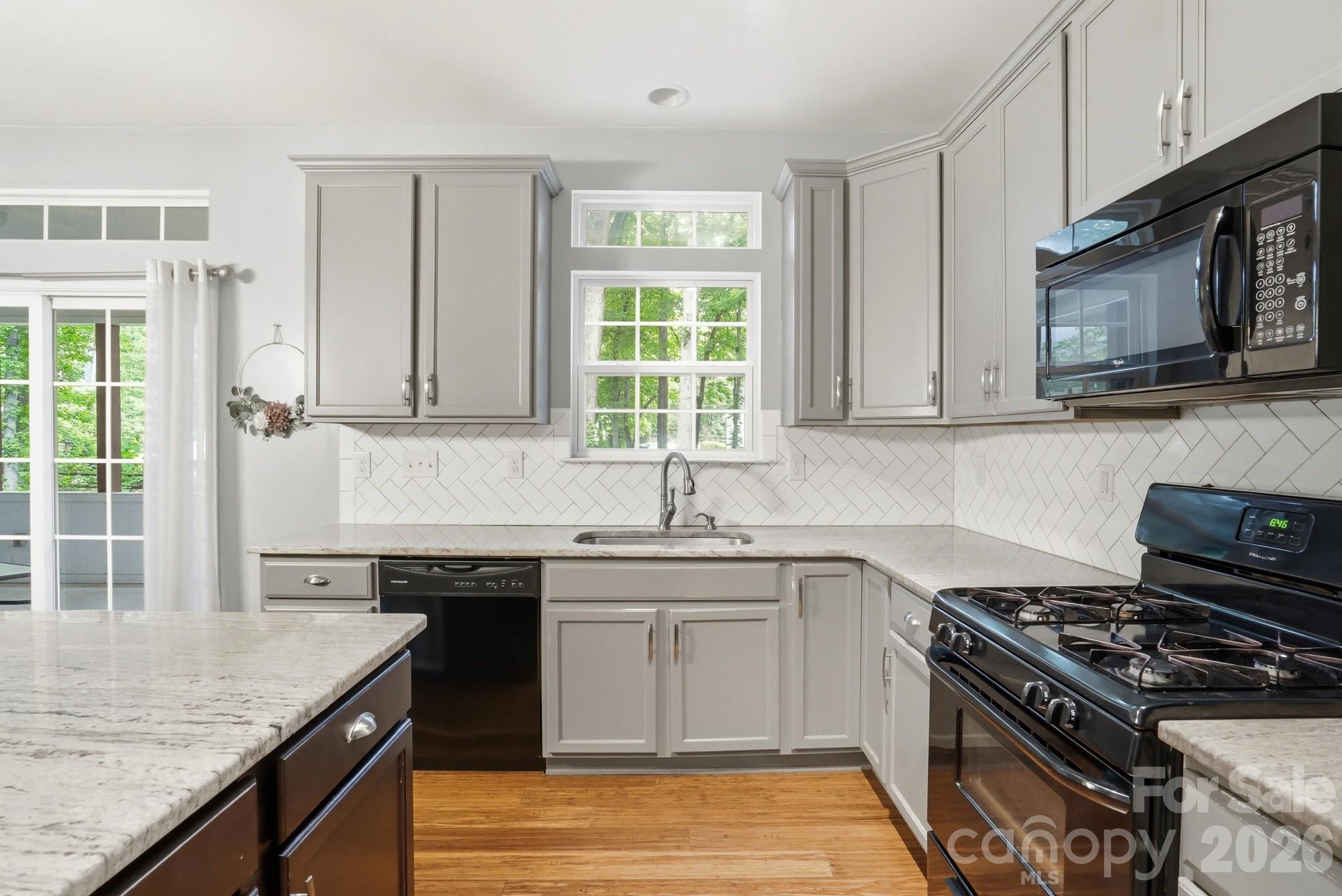 12119 Canal Drive Property Photo 10