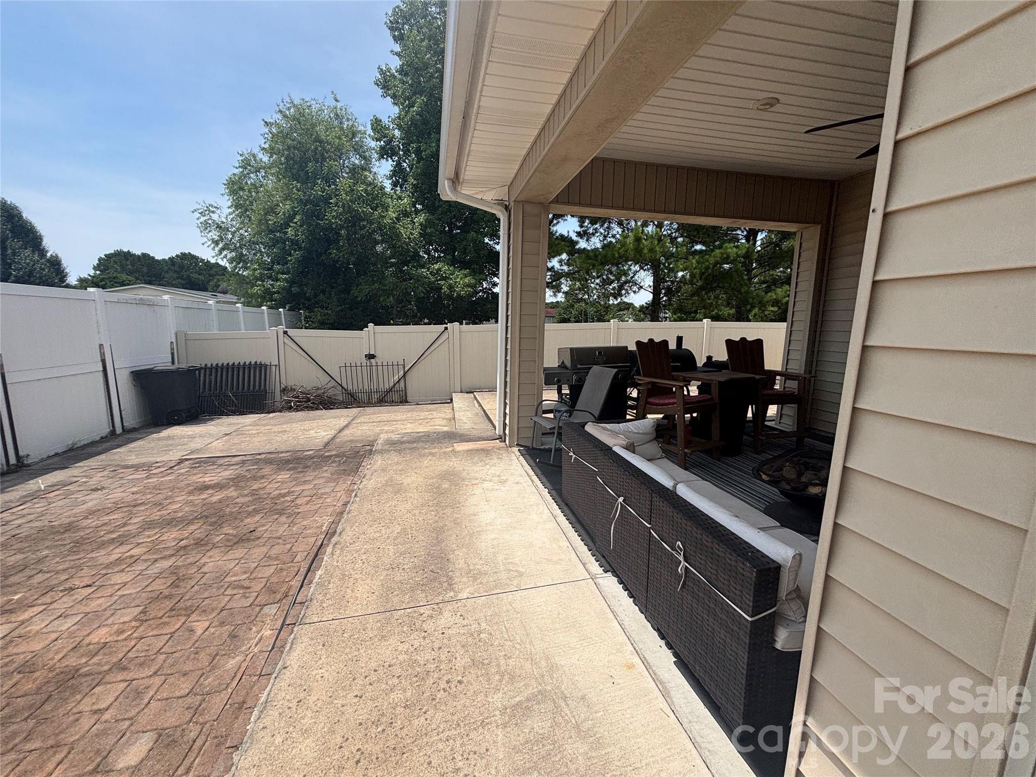 308 Glenridge Drive Property Photo 20