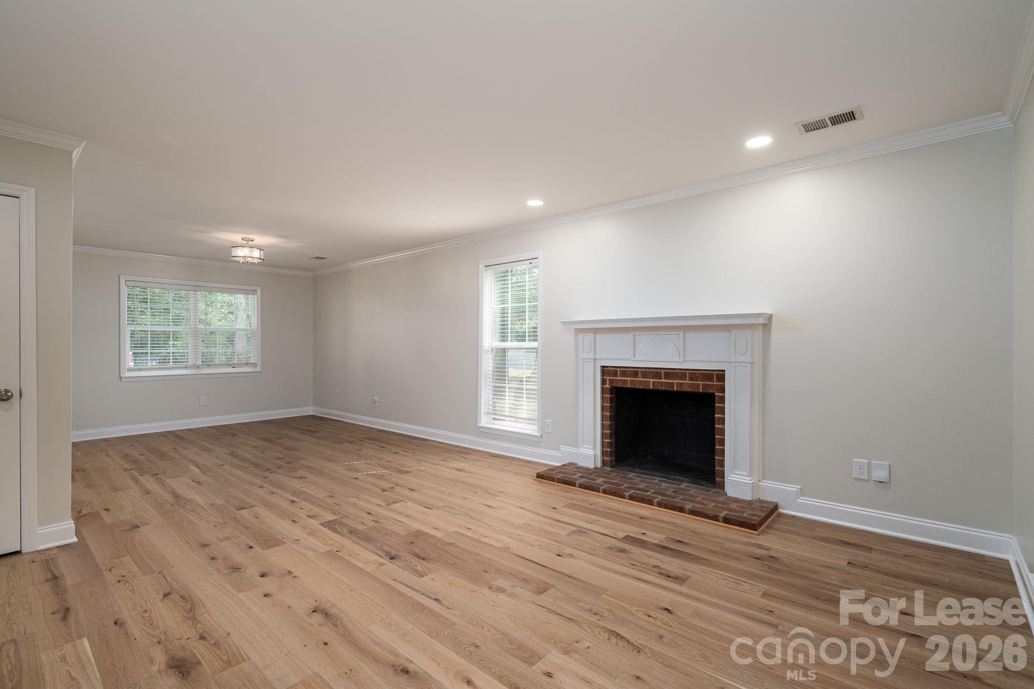 100 Cabell Way Property Photo 6