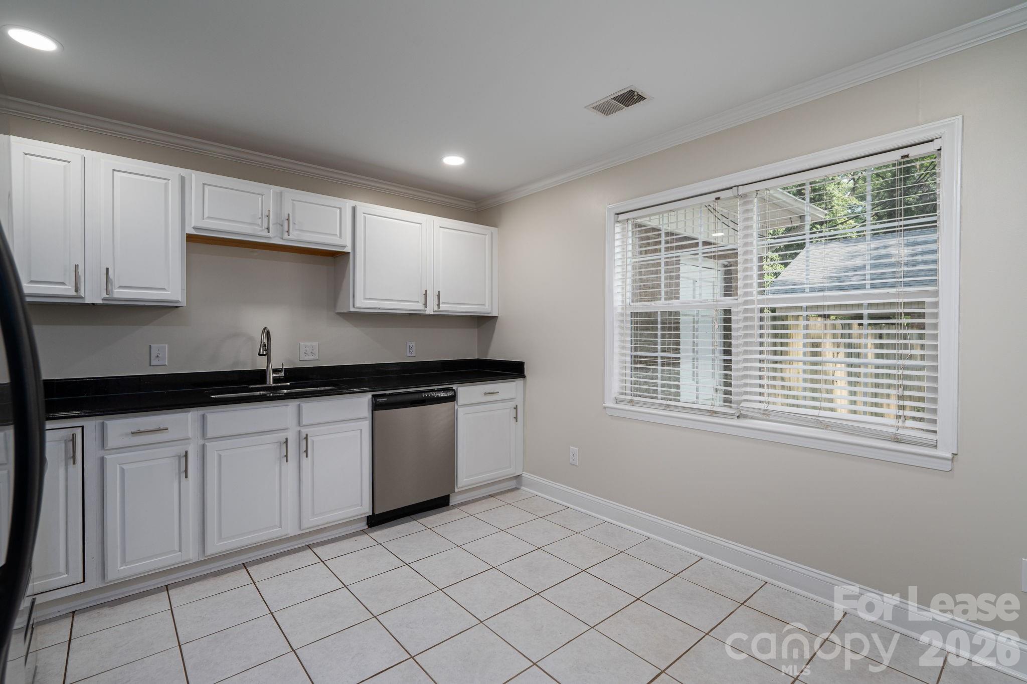 100 Cabell Way Property Photo 13