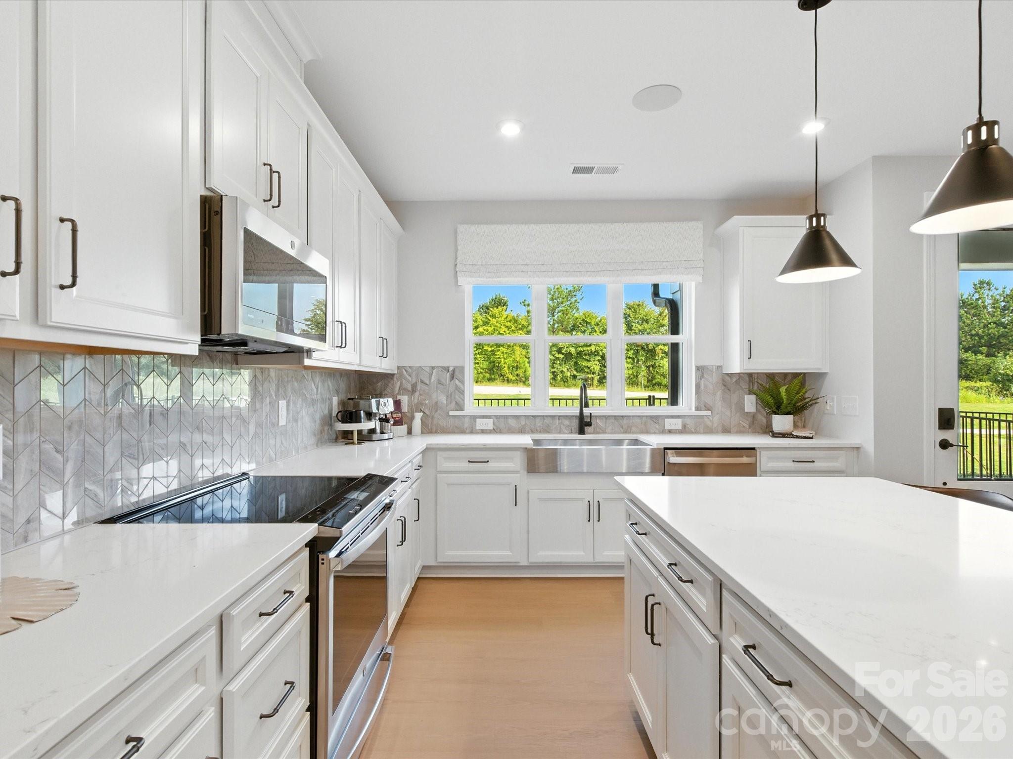 445 Nash Street Property Photo 12