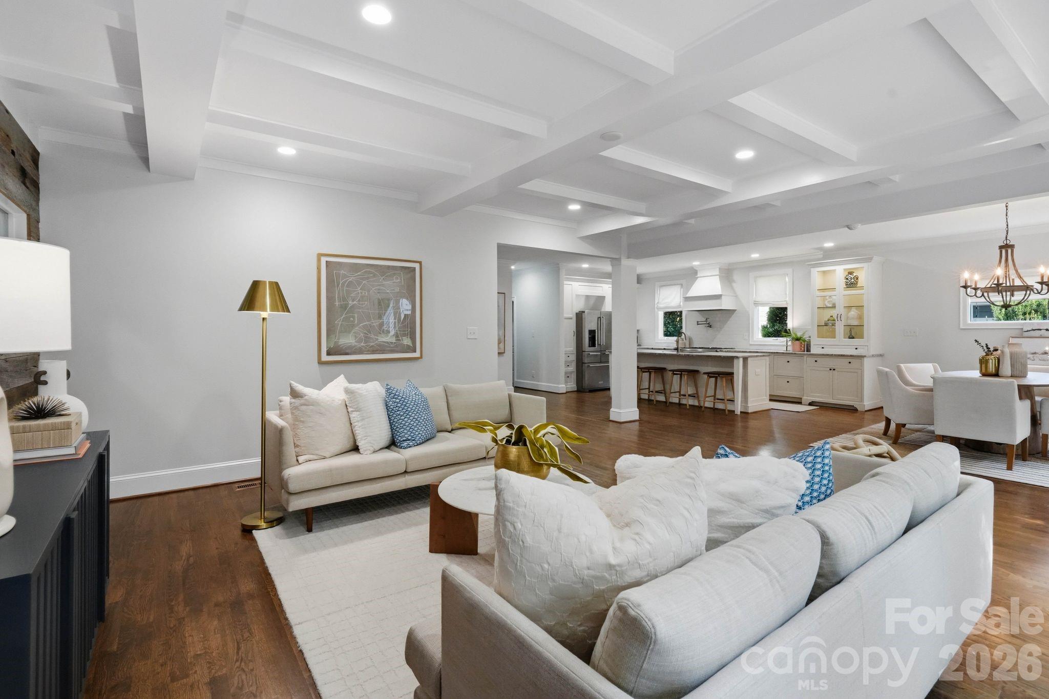 2013 Victorian Place Property Photo 1
