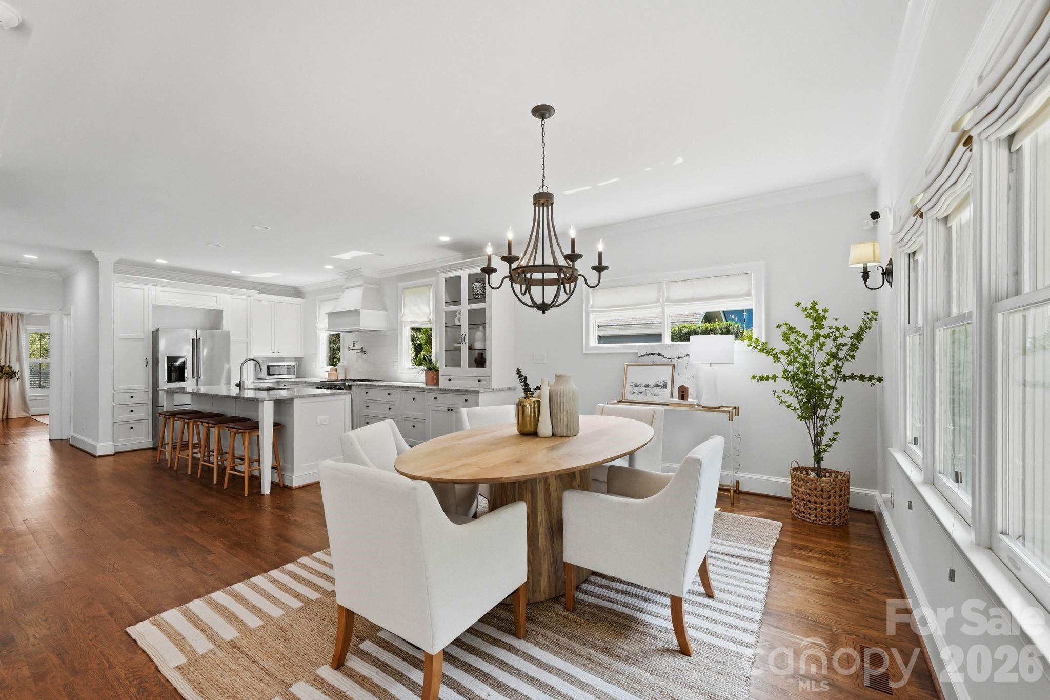 2013 Victorian Place Property Photo 6