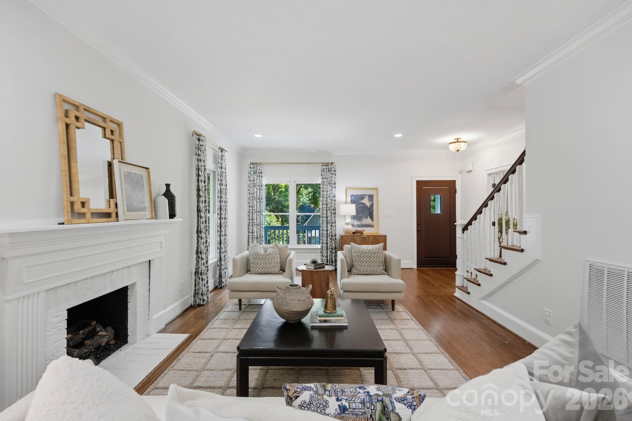 2013 Victorian Place Property Photo 7