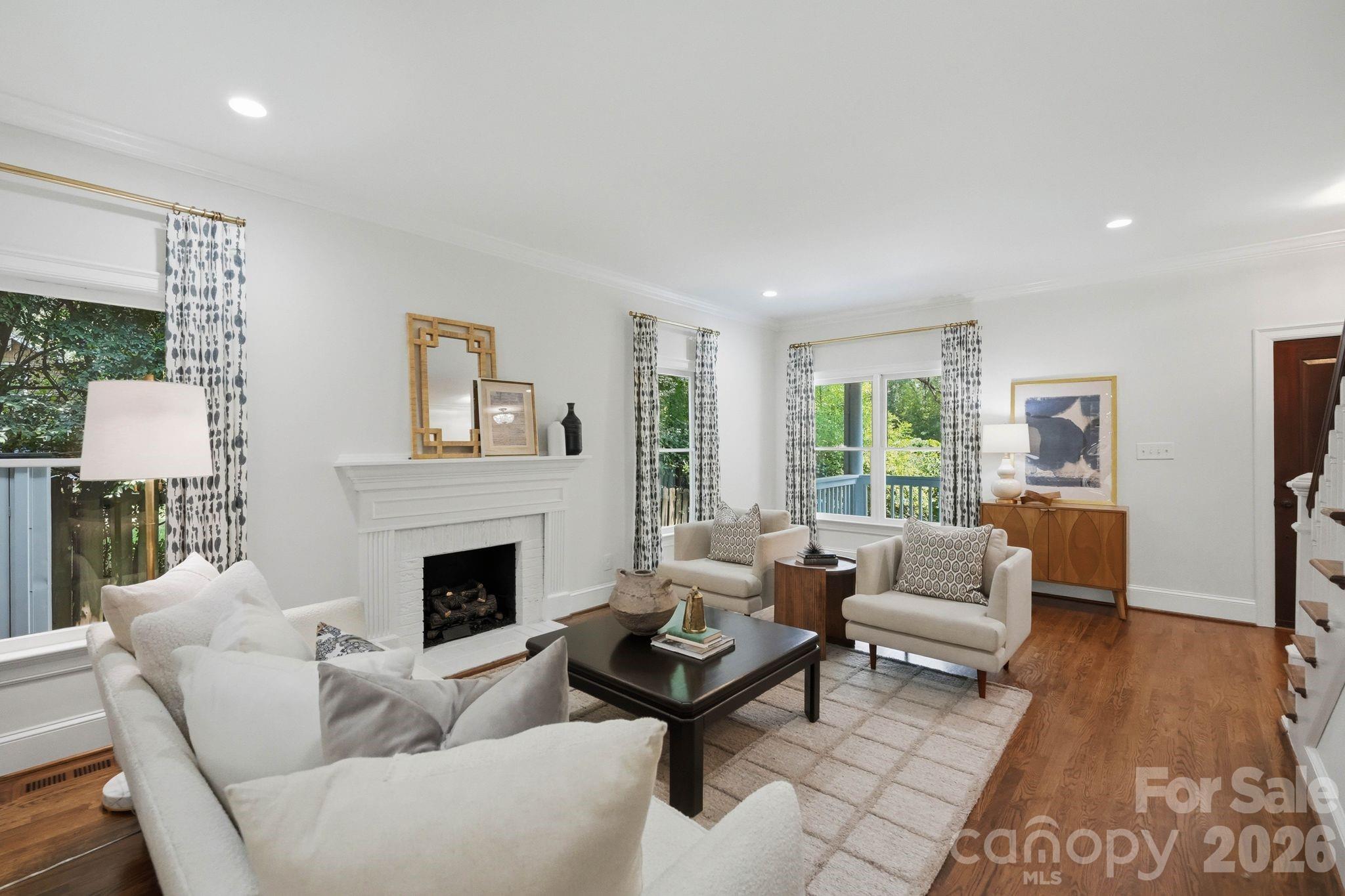 2013 Victorian Place Property Photo 9