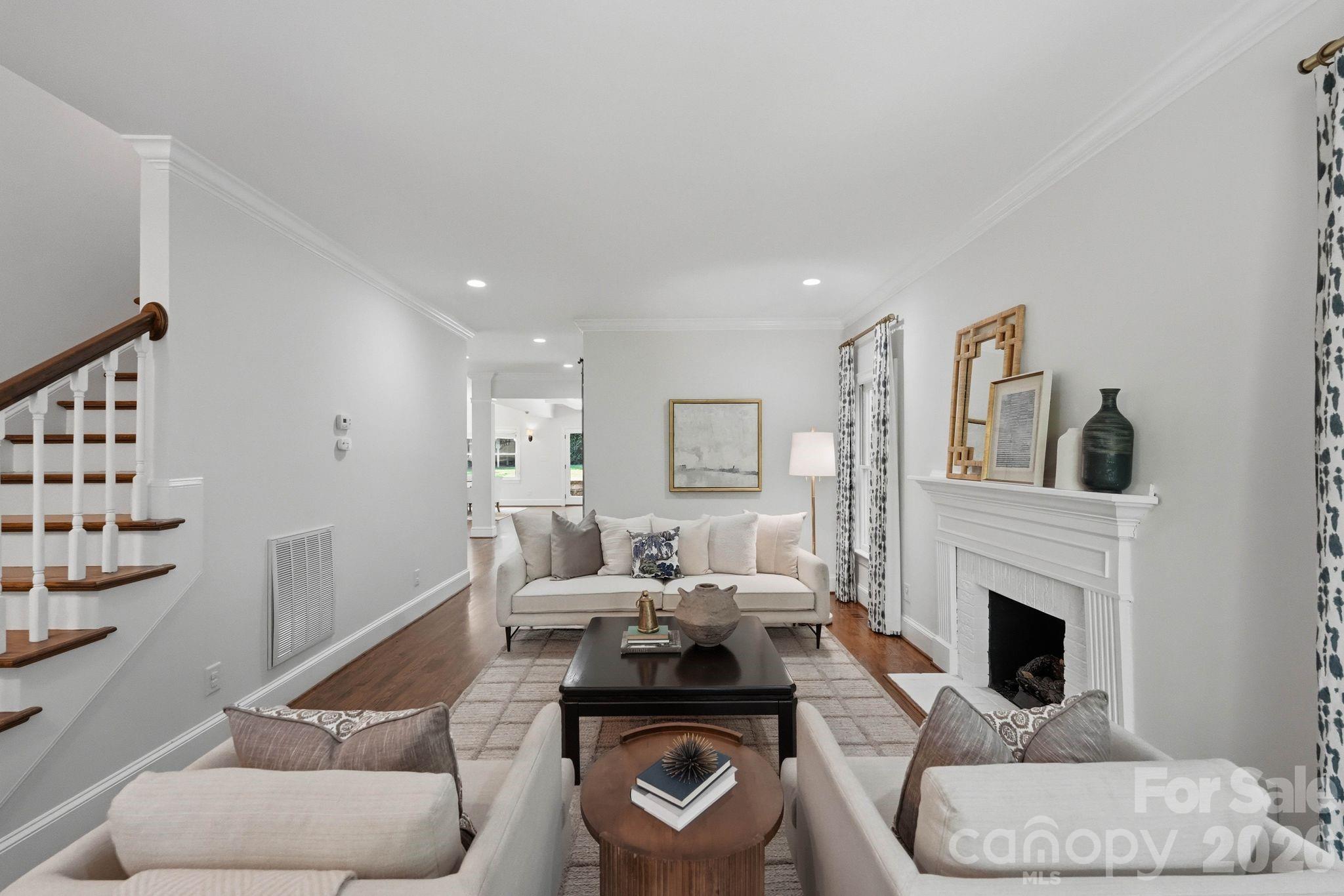 2013 Victorian Place Property Photo 10