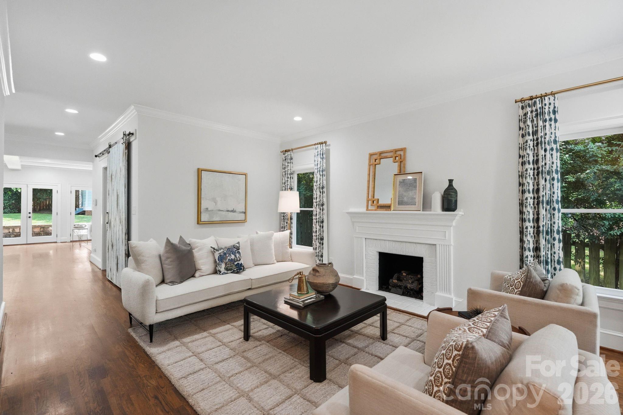 2013 Victorian Place Property Photo 11