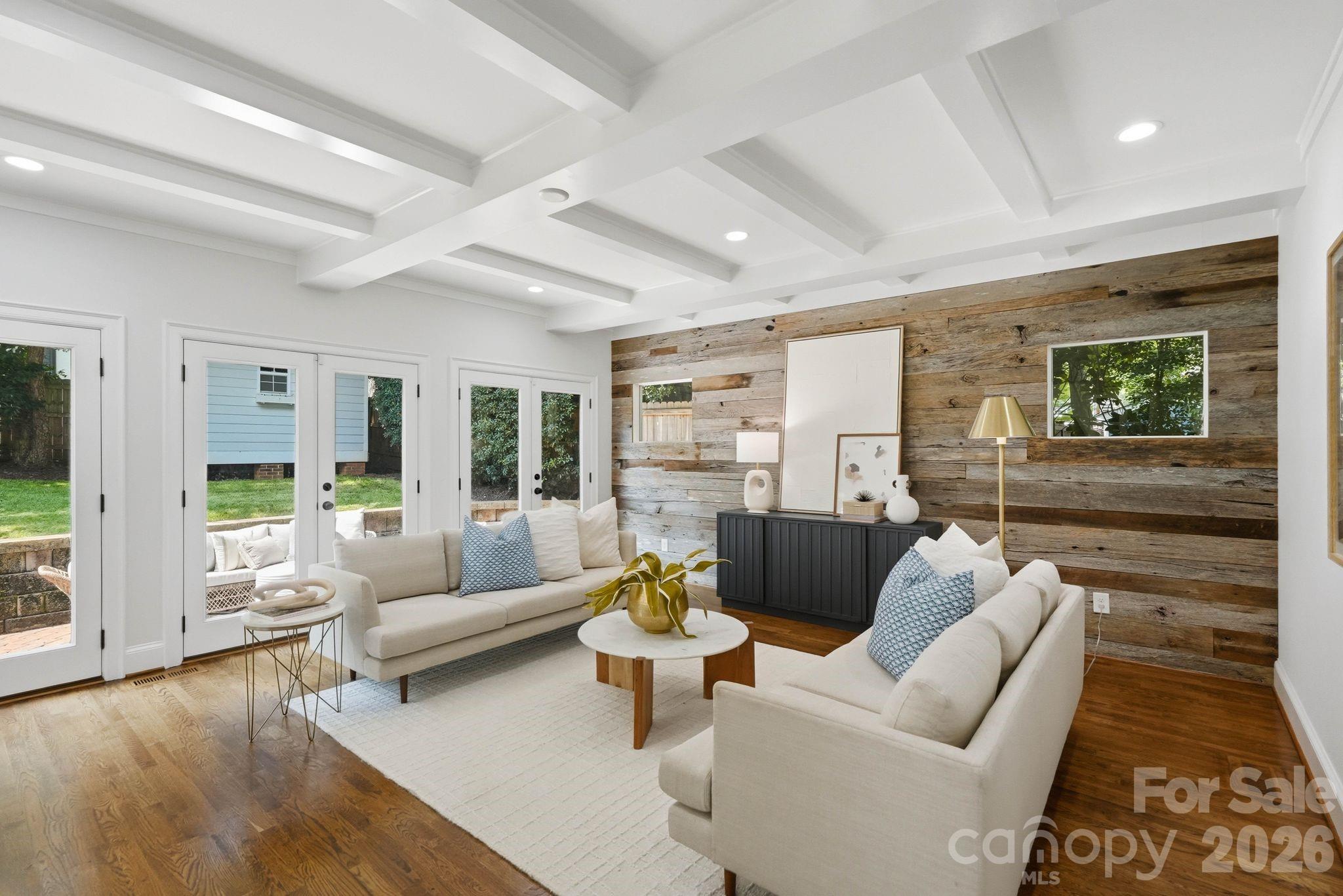 2013 Victorian Place Property Photo 15