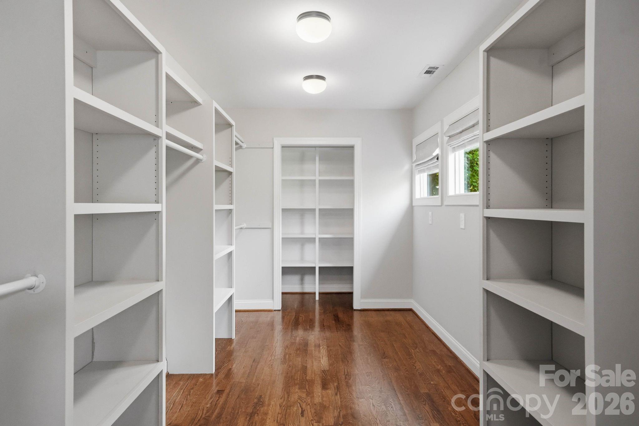 2013 Victorian Place Property Photo 25