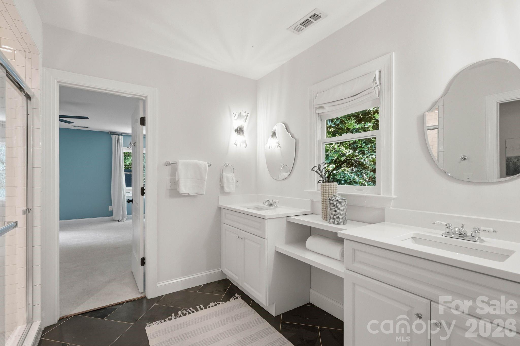 2013 Victorian Place Property Photo 29