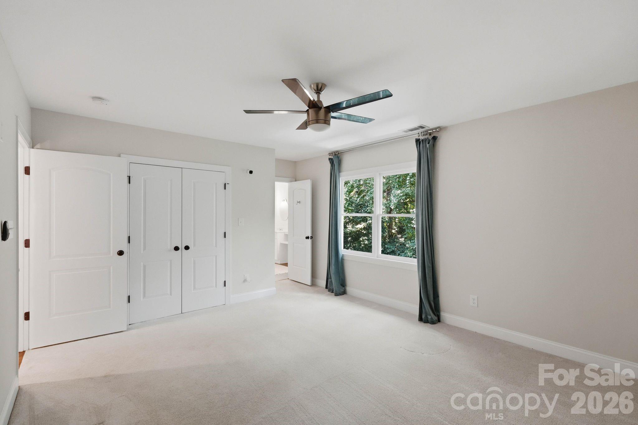 2013 Victorian Place Property Photo 31