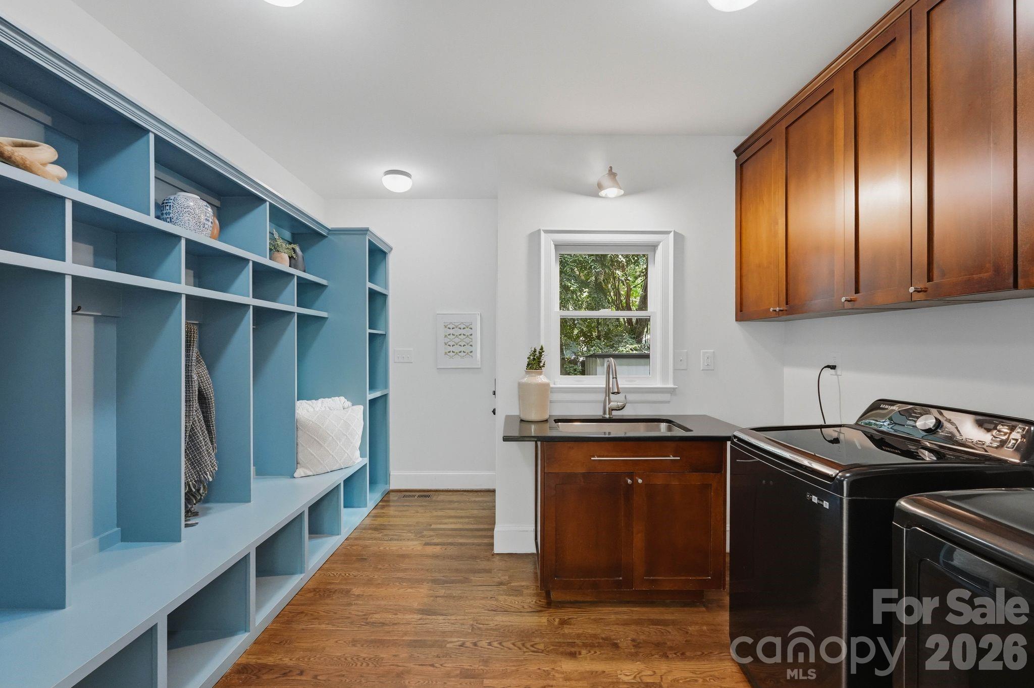 2013 Victorian Place Property Photo 32