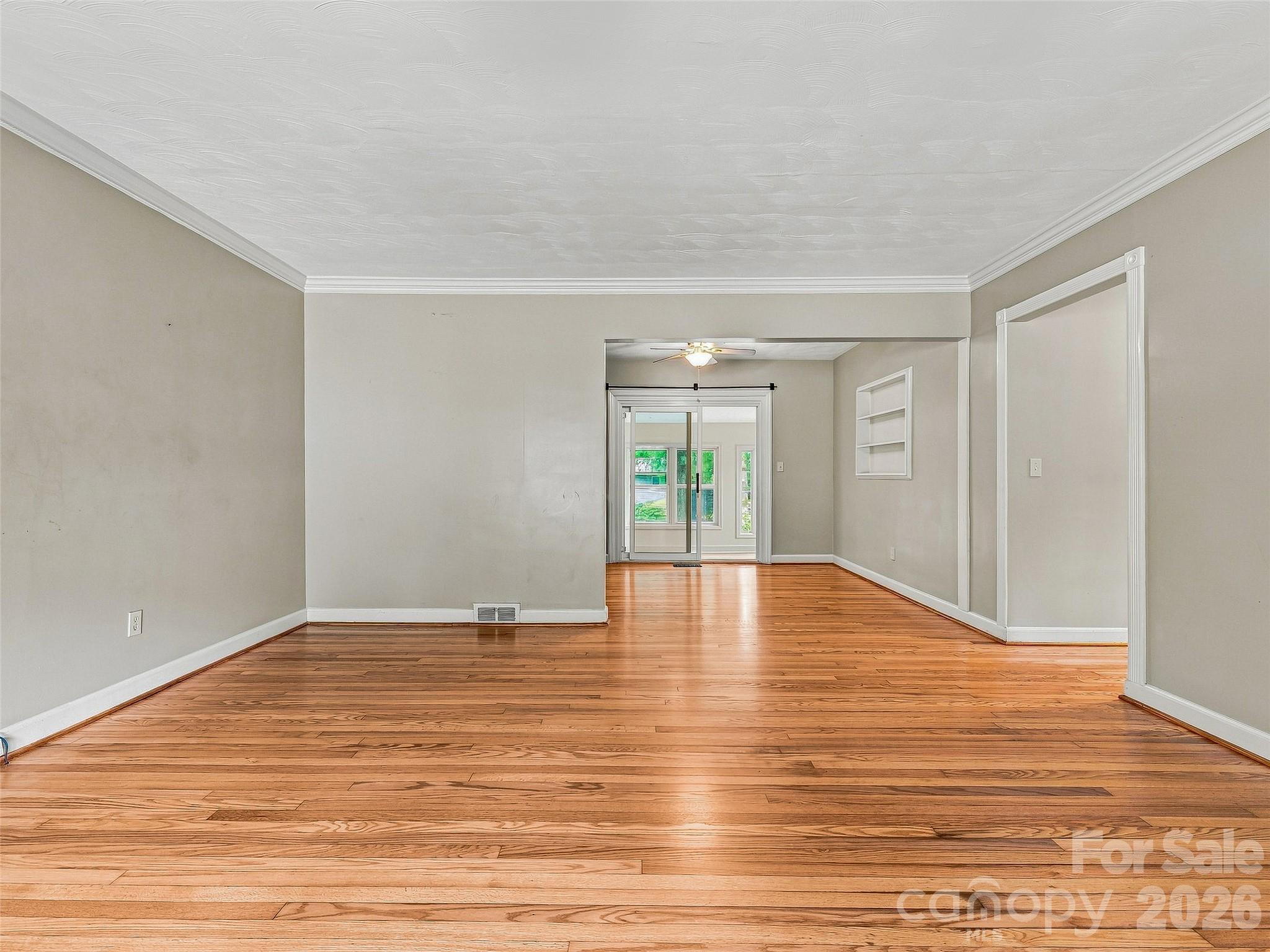 320 Kendale Court Property Photo 7