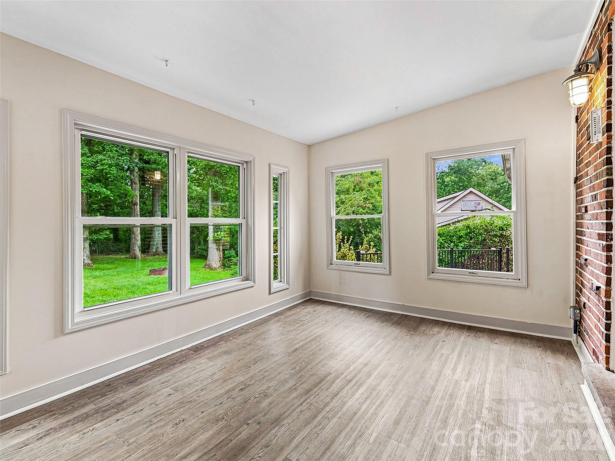 320 Kendale Court Property Photo 12
