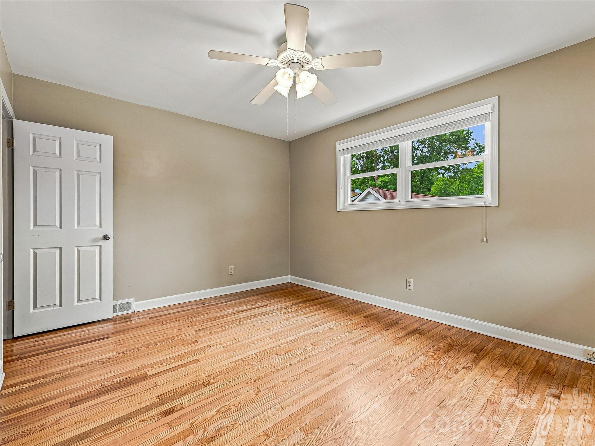 320 Kendale Court Property Photo 21