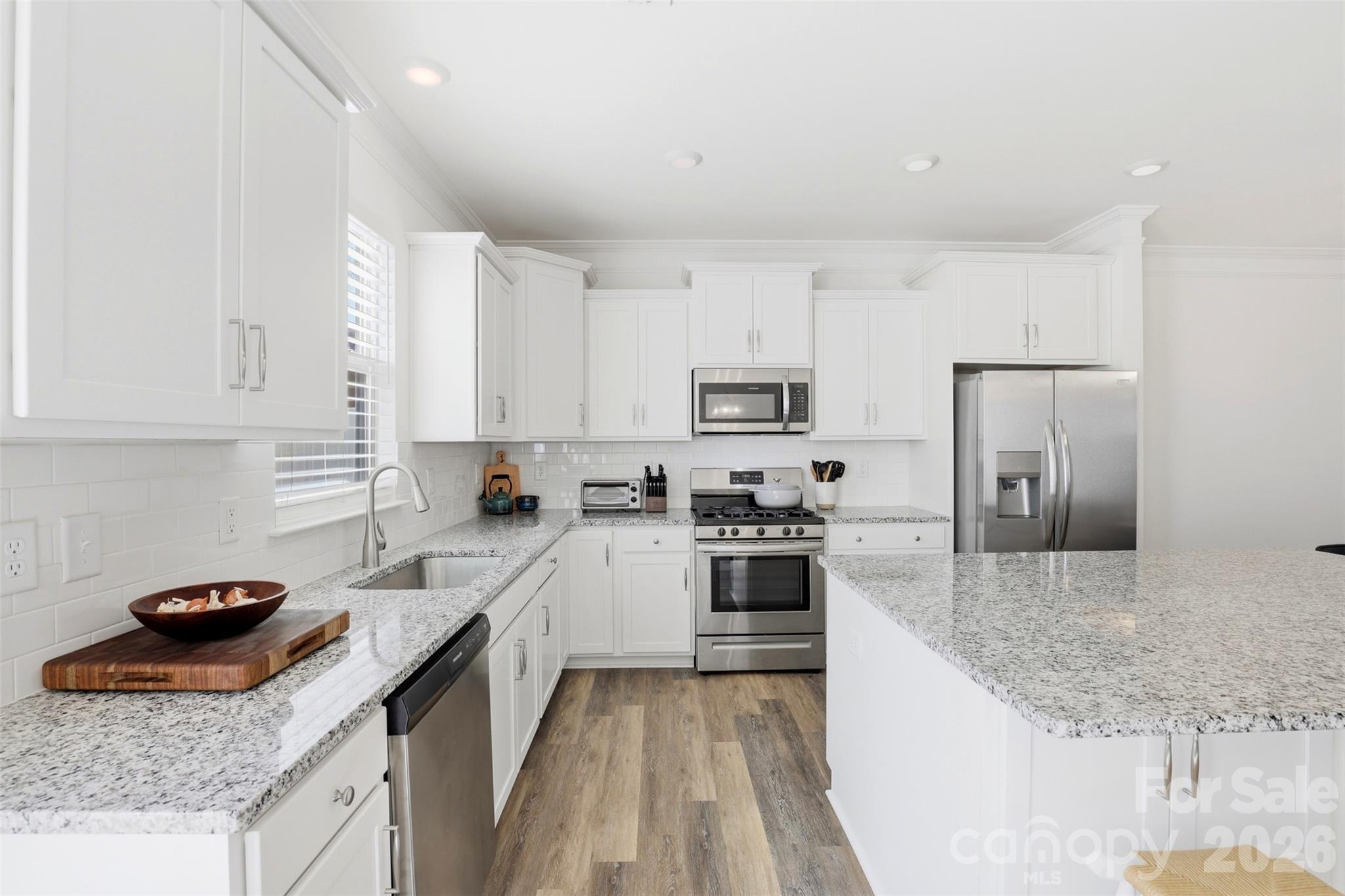 1008 Township Parkway Property Photo 4