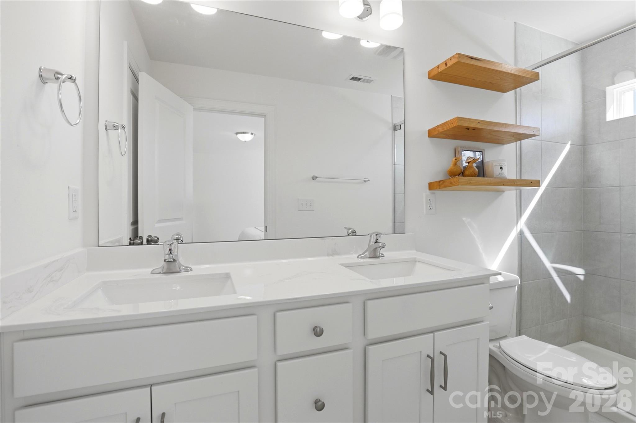 1008 Township Parkway Property Photo 9