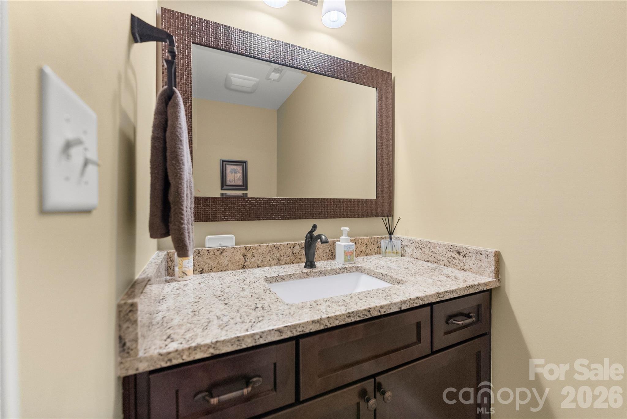 2551 Eagle Drive 6/c Property Photo 32