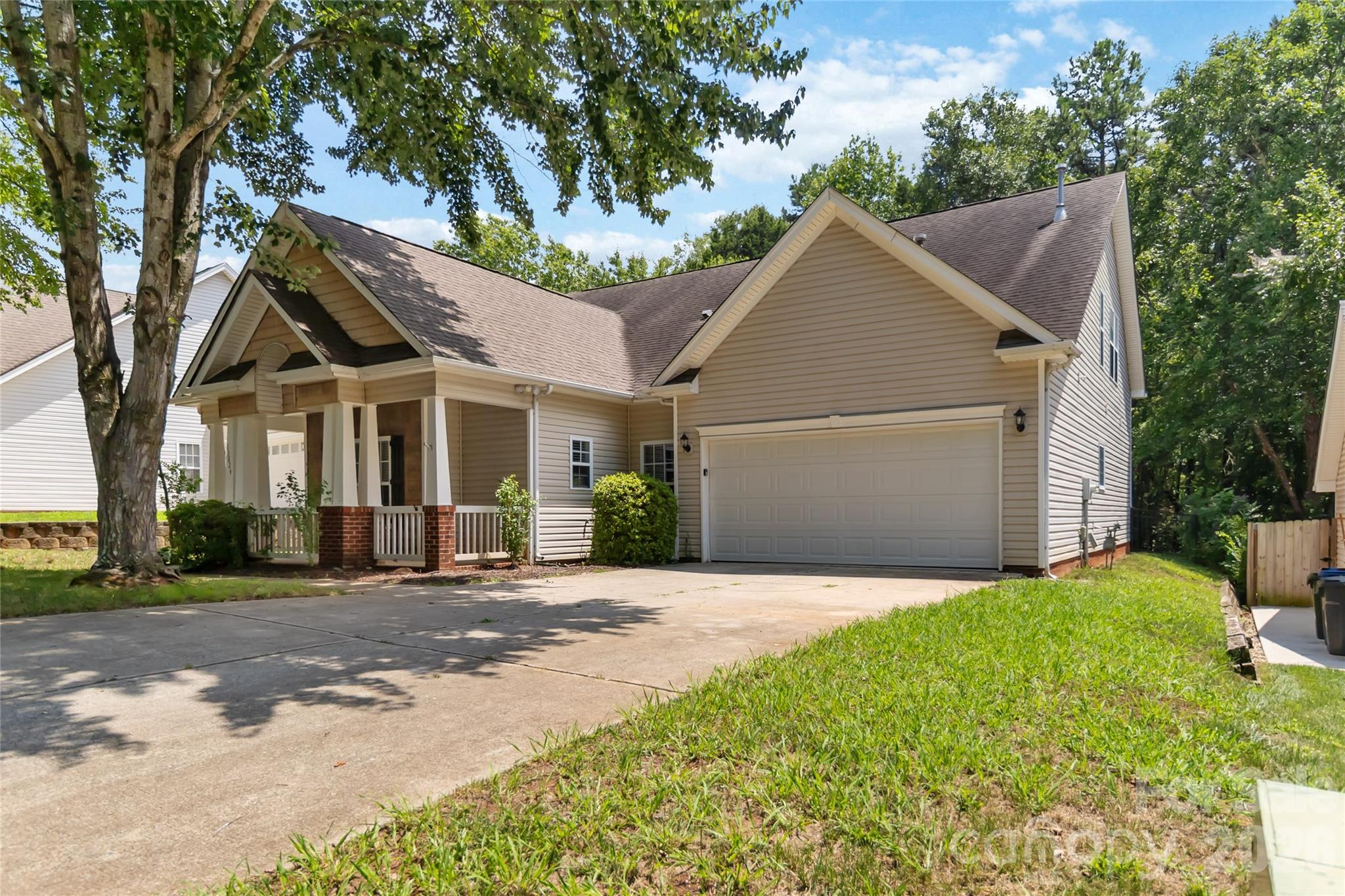 13824 Hastings Farm Road Property Photo 2