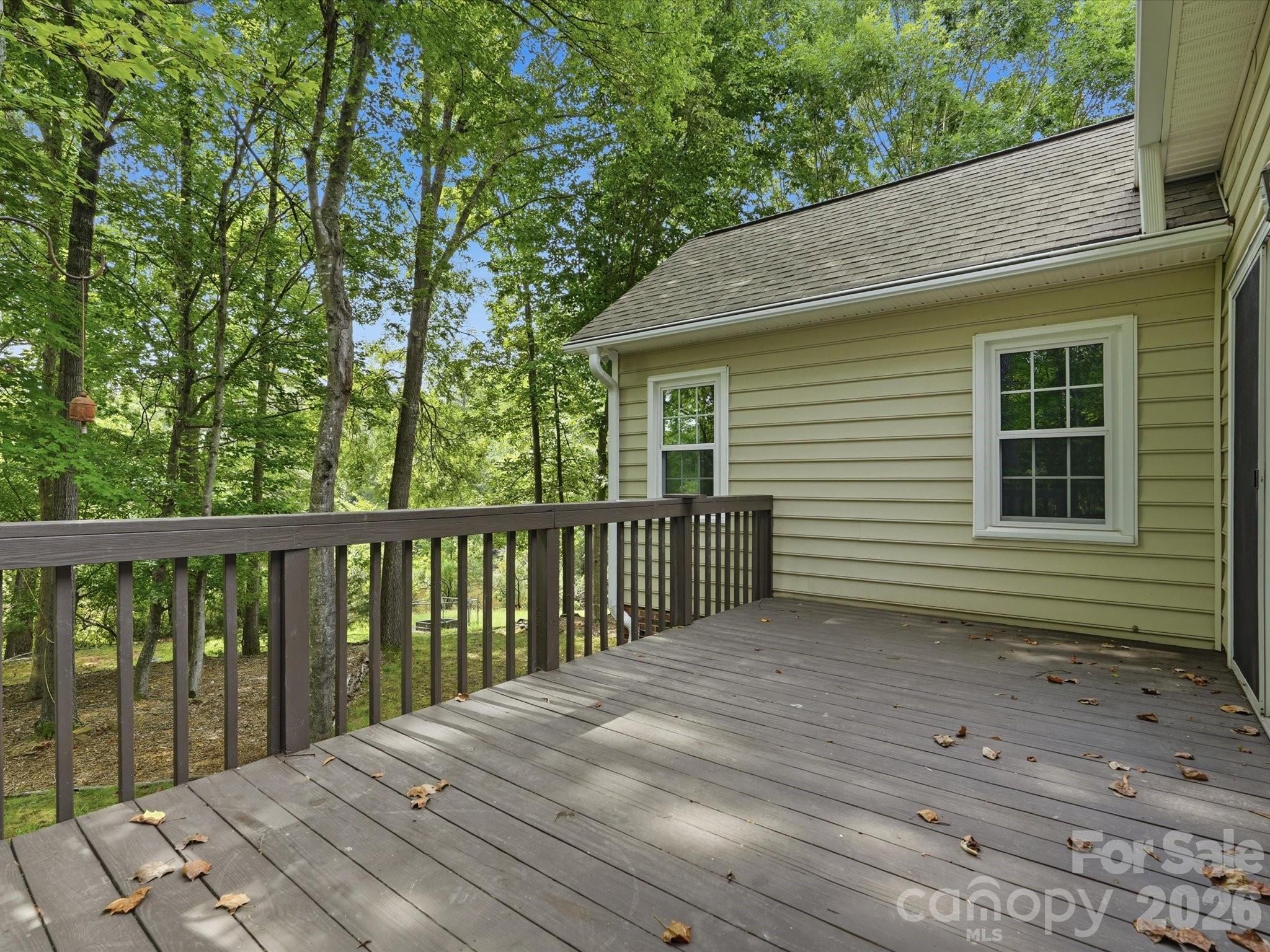 401 Brenwyck Court Property Photo 43