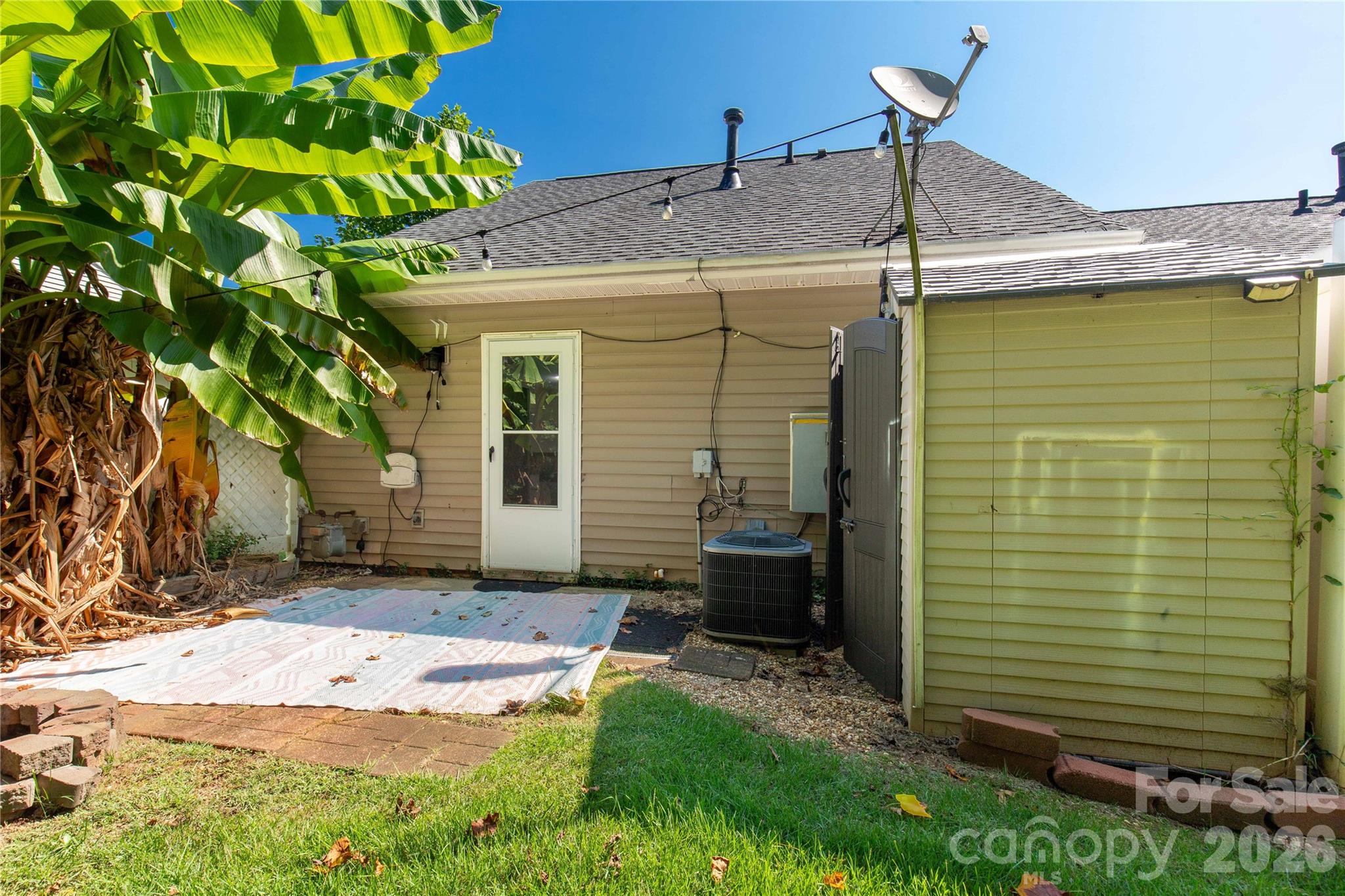 952 Olde Towne Way Property Photo 7