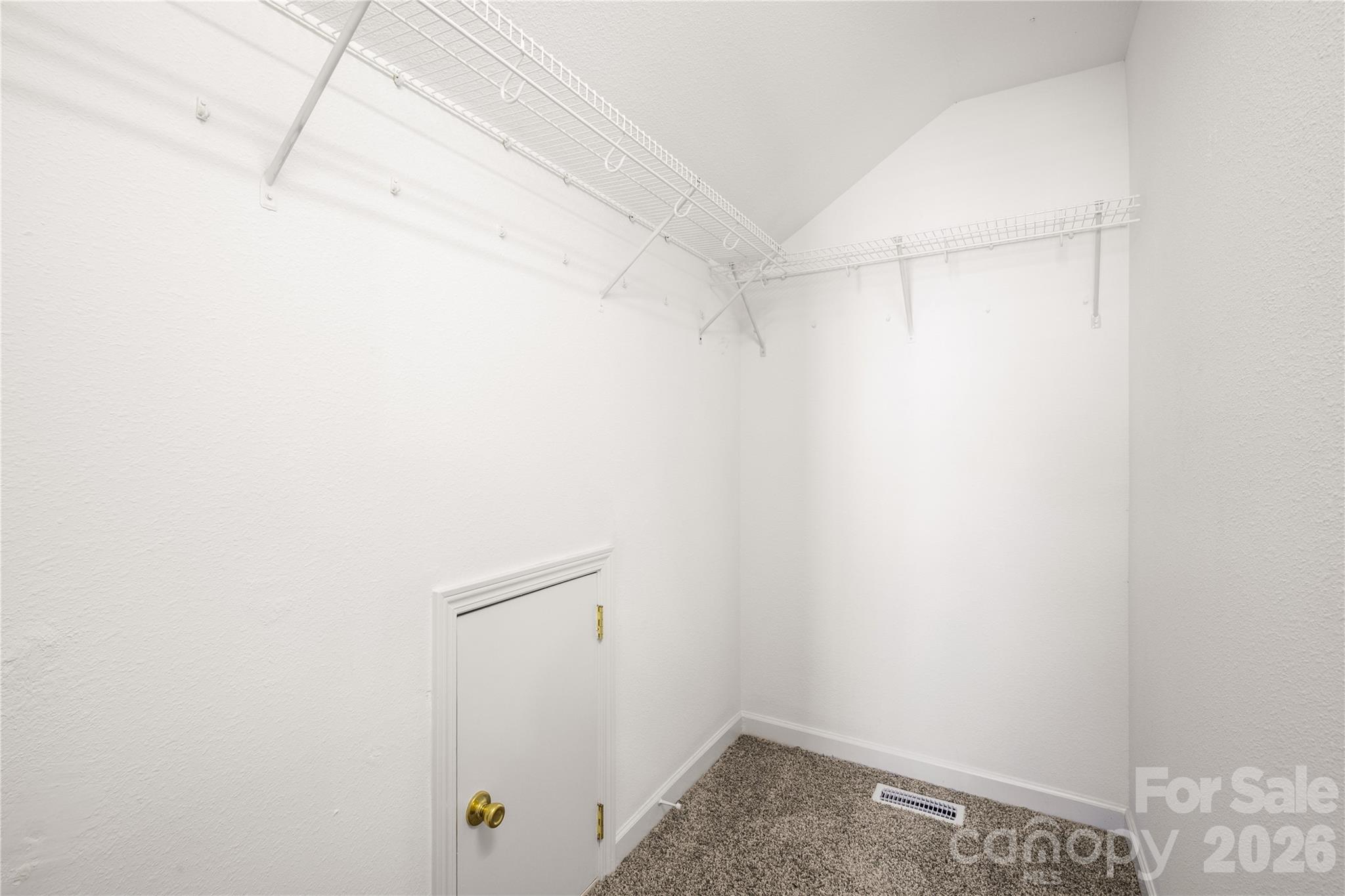 952 Olde Towne Way Property Photo 27