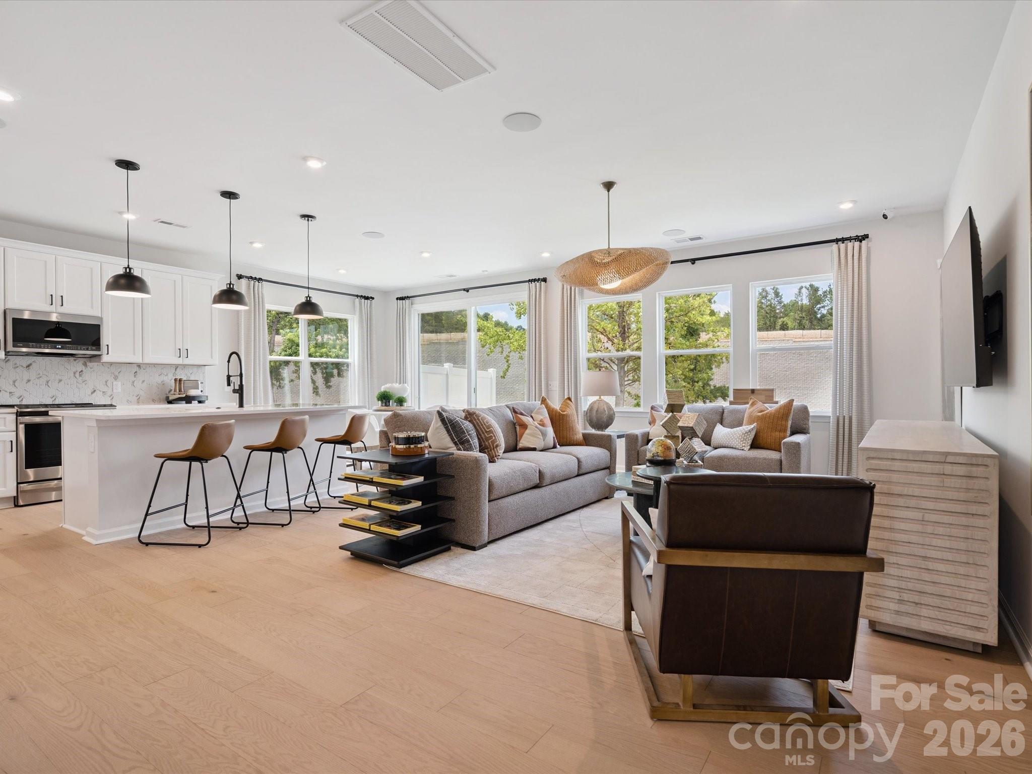 705 Bowery Place Property Photo 3