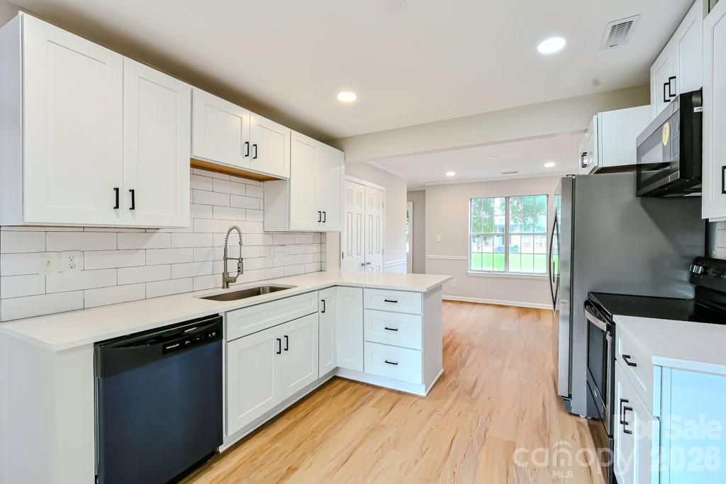 6020 Running Deer Road Property Photo 4
