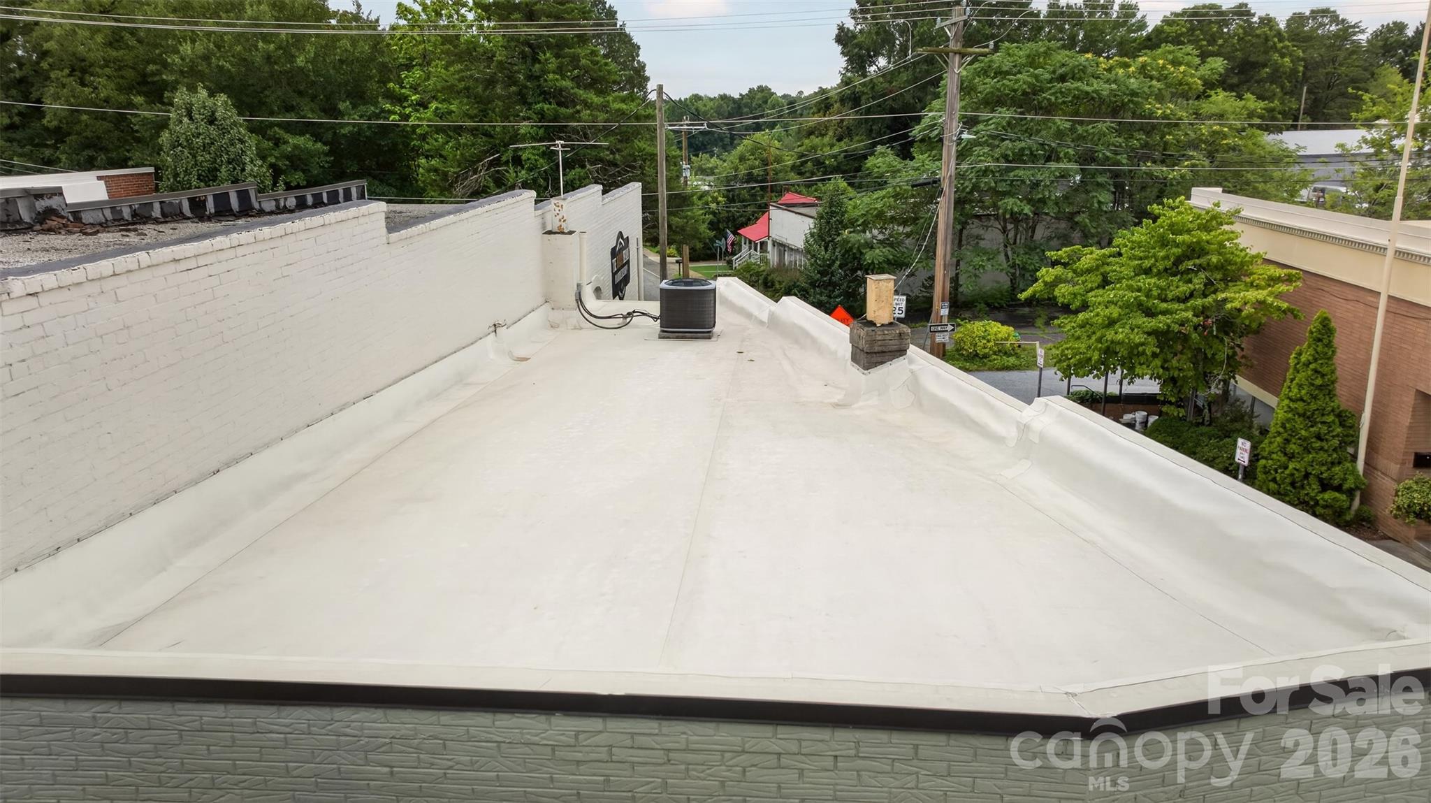 200 E Rutherford Street Property Photo 10