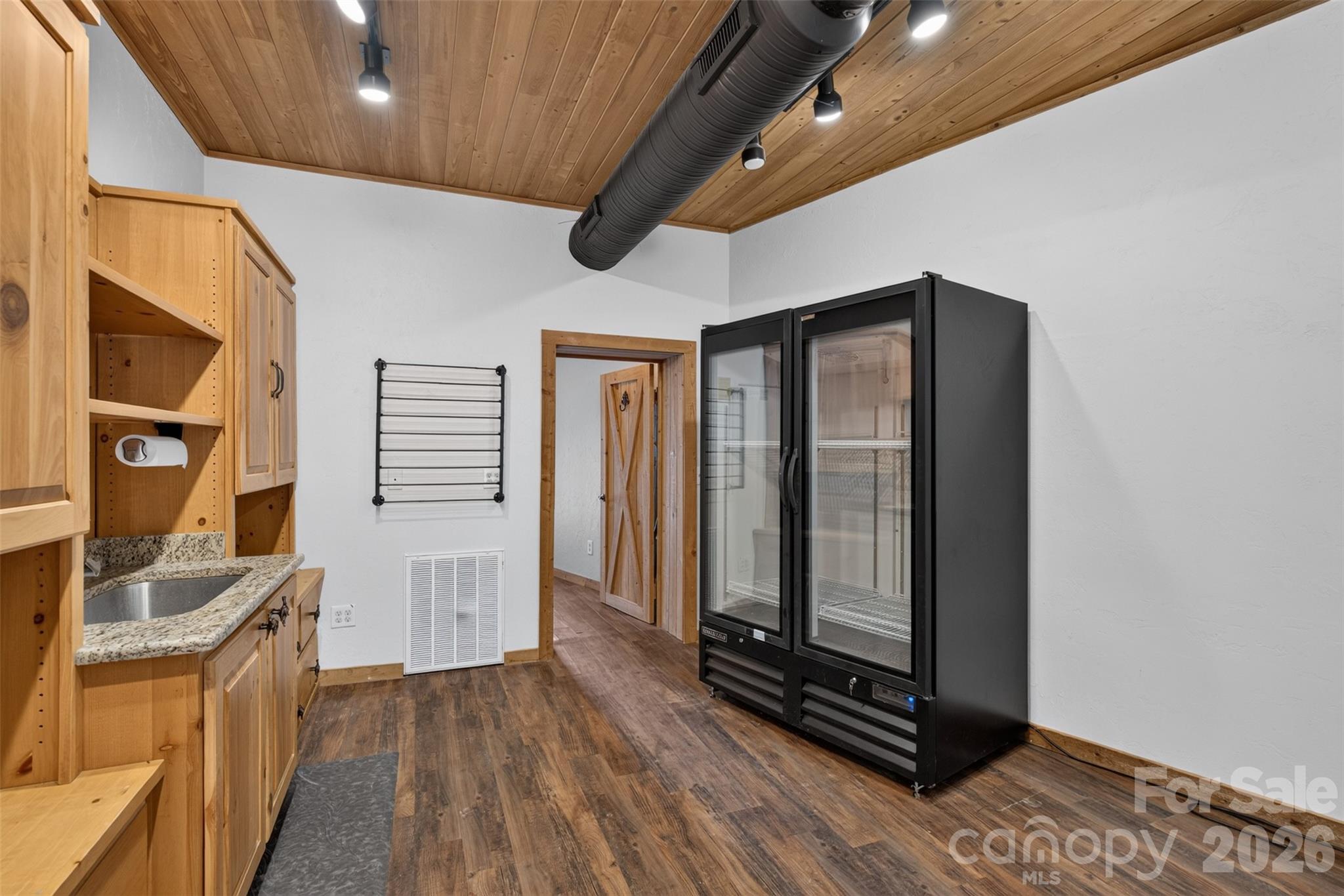 200 E Rutherford Street Property Photo 31