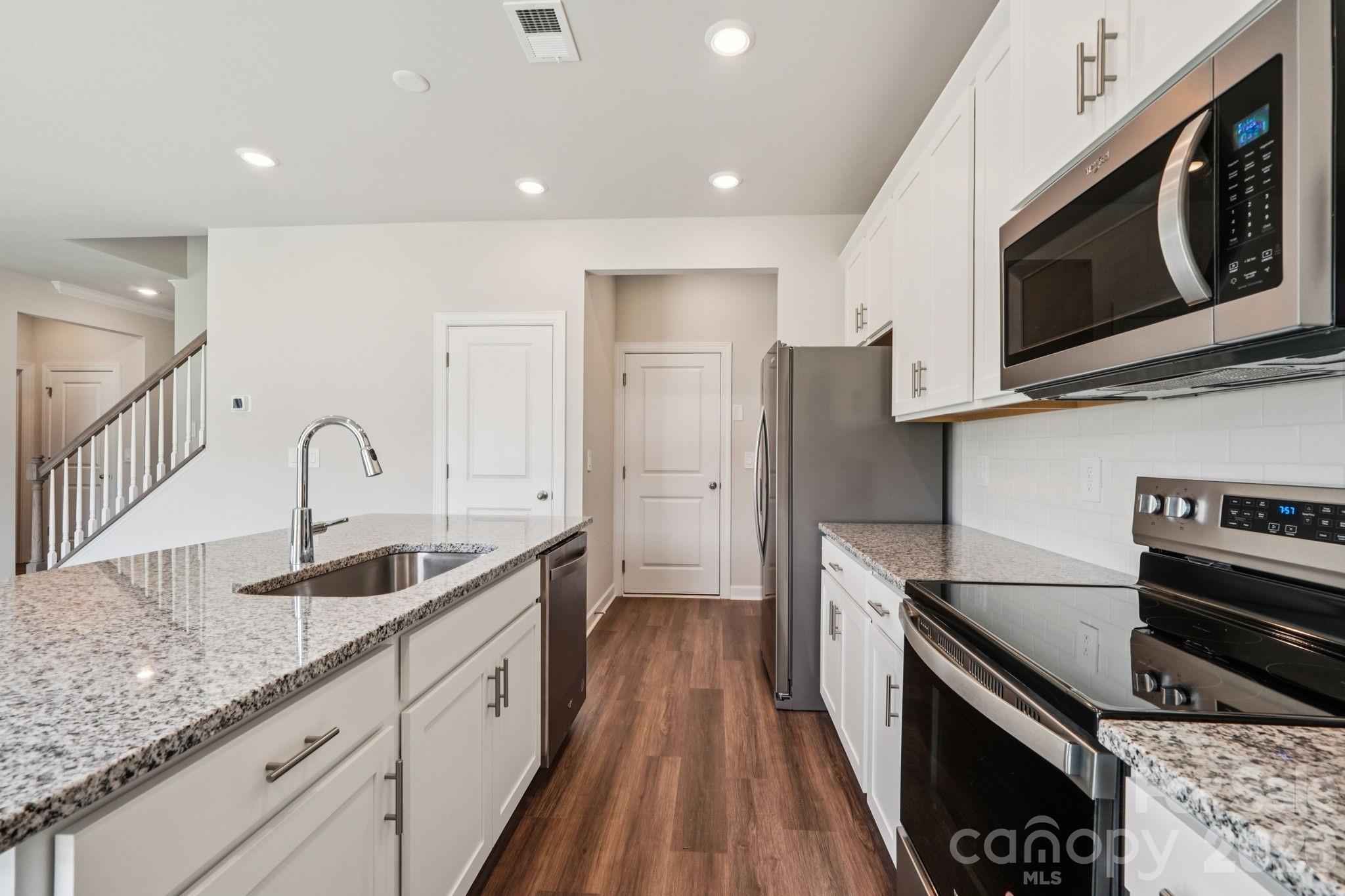 1604 Harper Landing Boulevard Property Photo 8