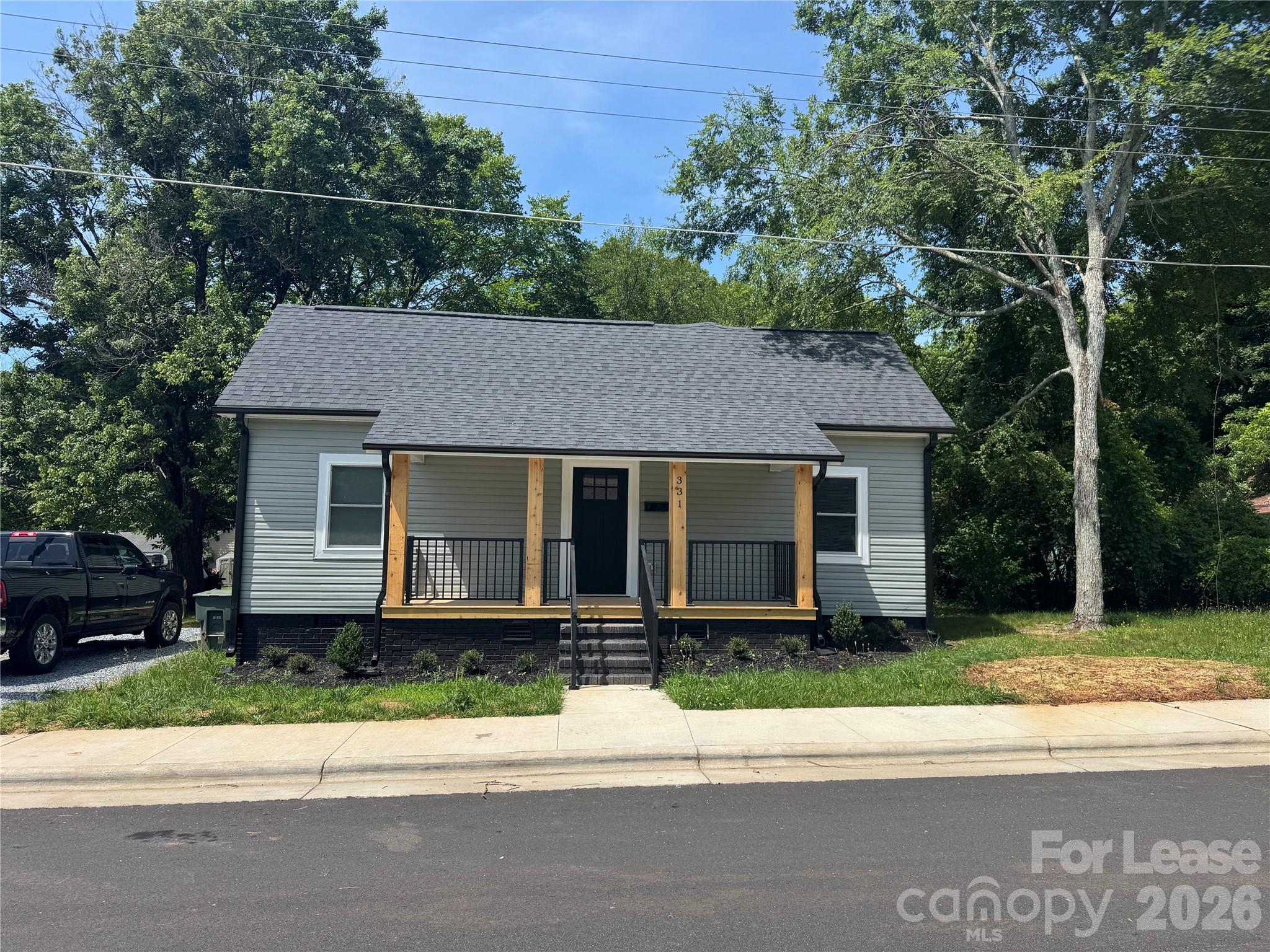331 E Lowrance Avenue Property Photo 2