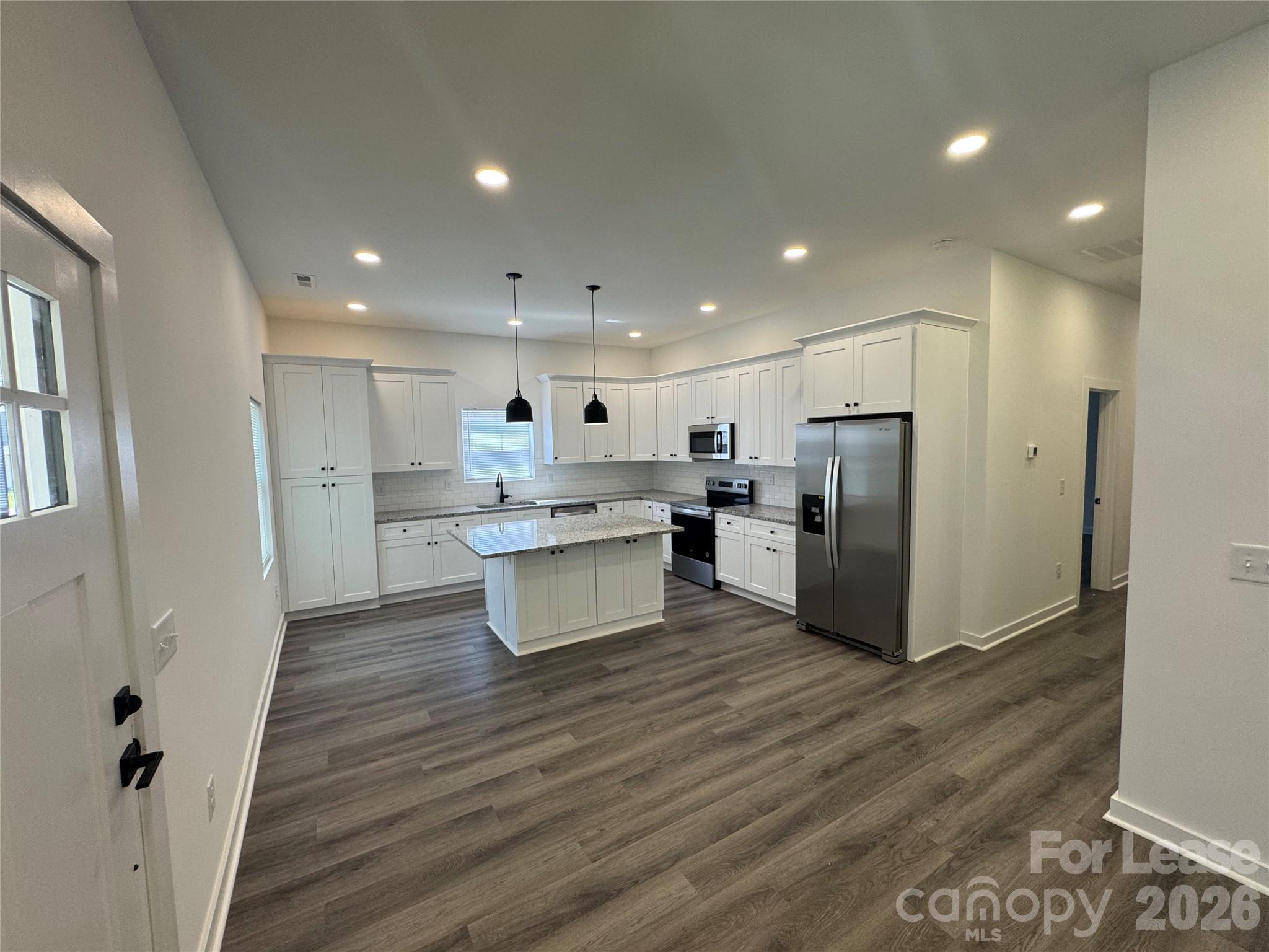 331 E Lowrance Avenue Property Photo 3