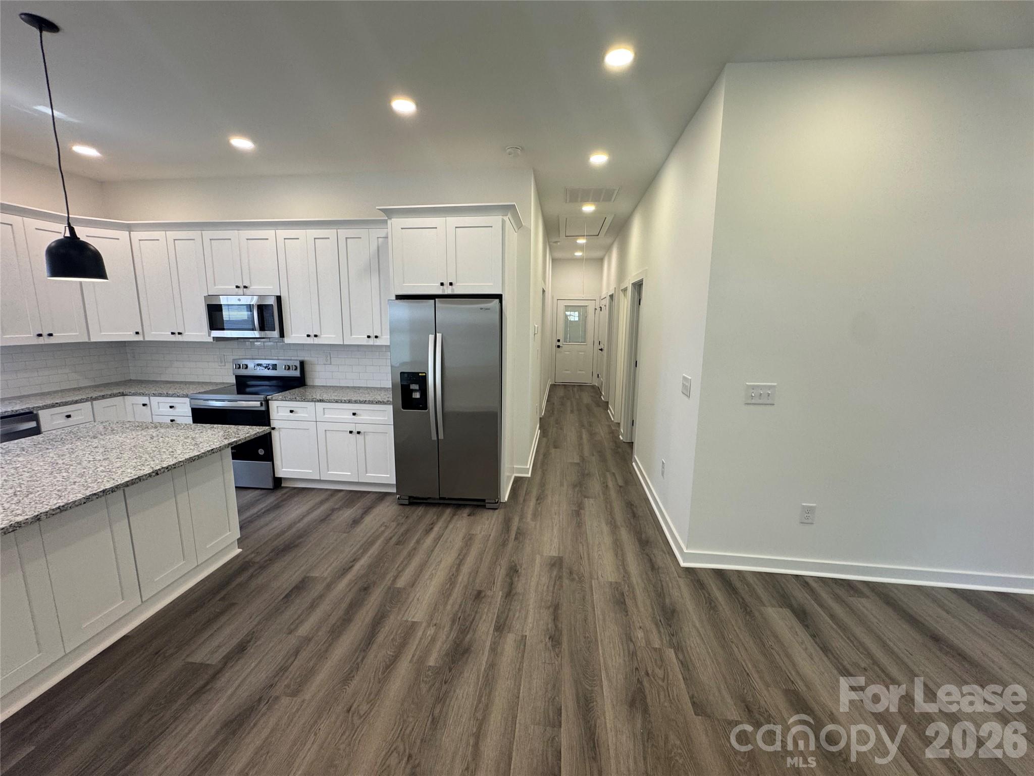 331 E Lowrance Avenue Property Photo 5