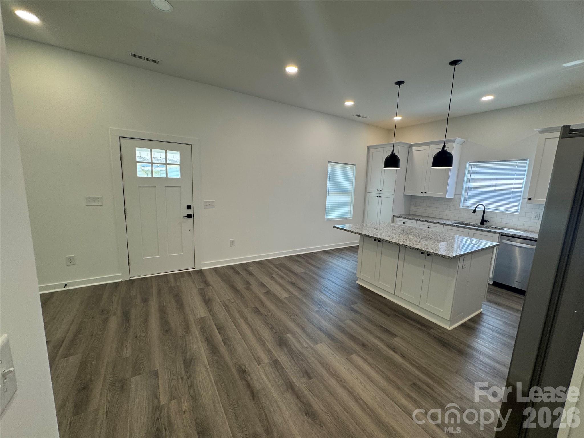331 E Lowrance Avenue Property Photo 6