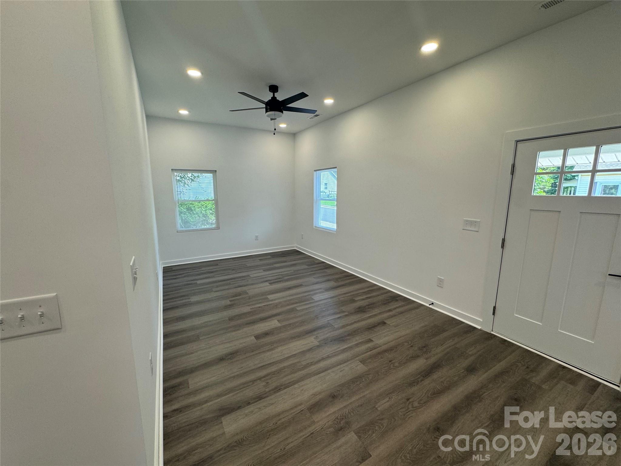 331 E Lowrance Avenue Property Photo 7