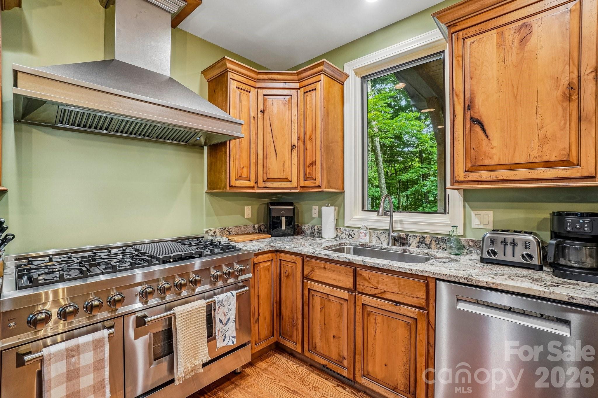 1067 English Ridge Drive Property Photo 14