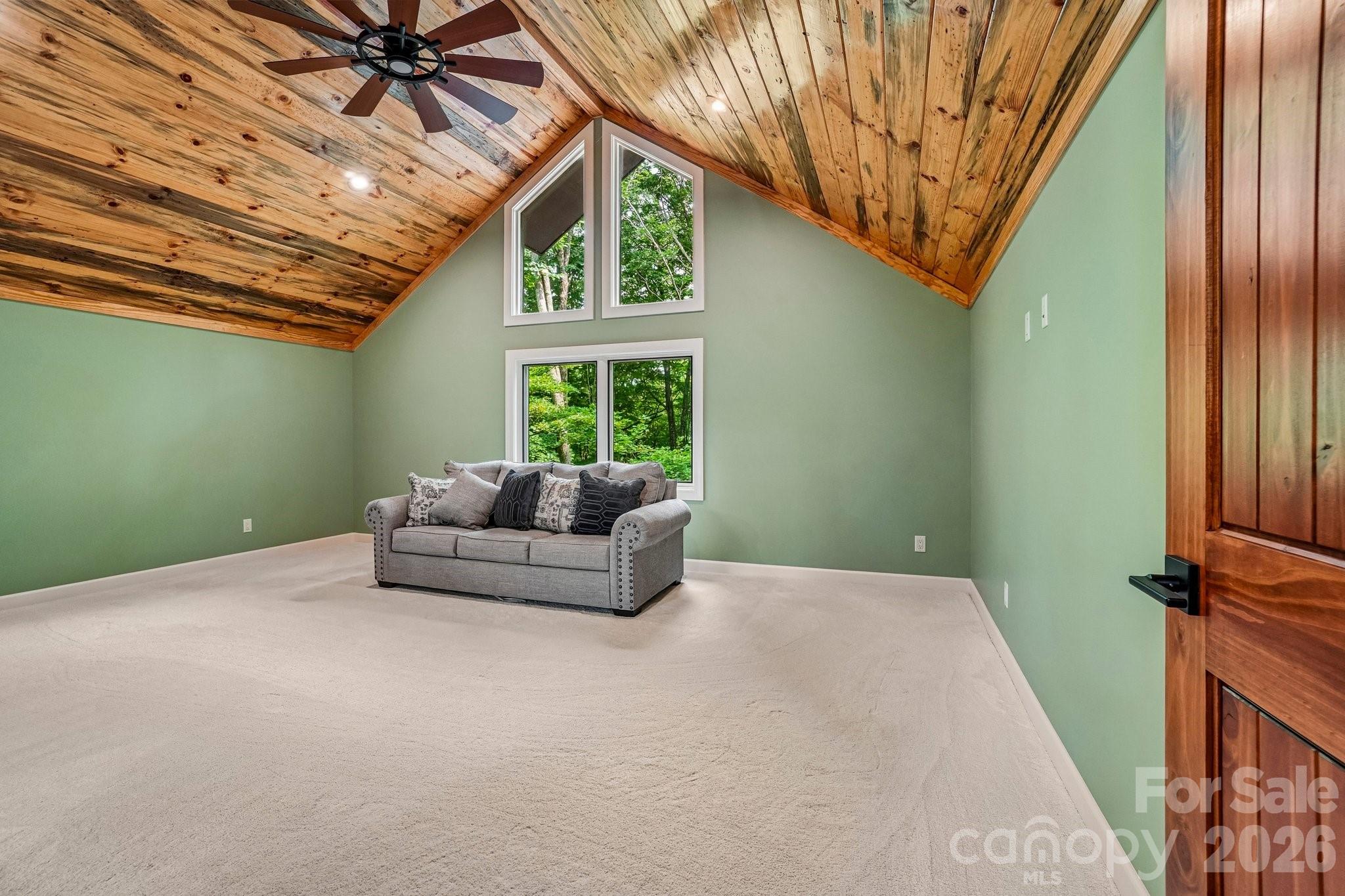 1067 English Ridge Drive Property Photo 22