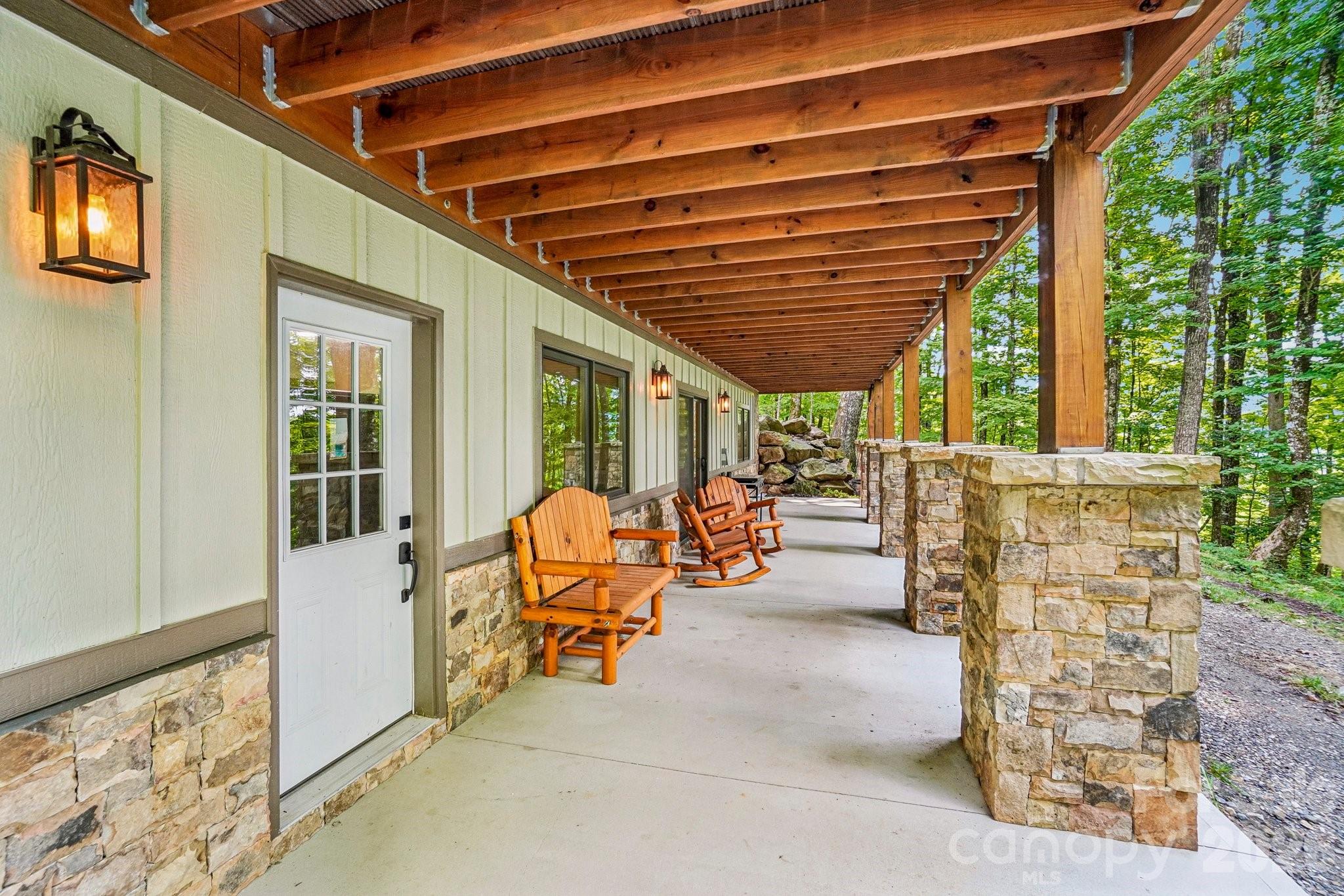 1067 English Ridge Drive Property Photo 44