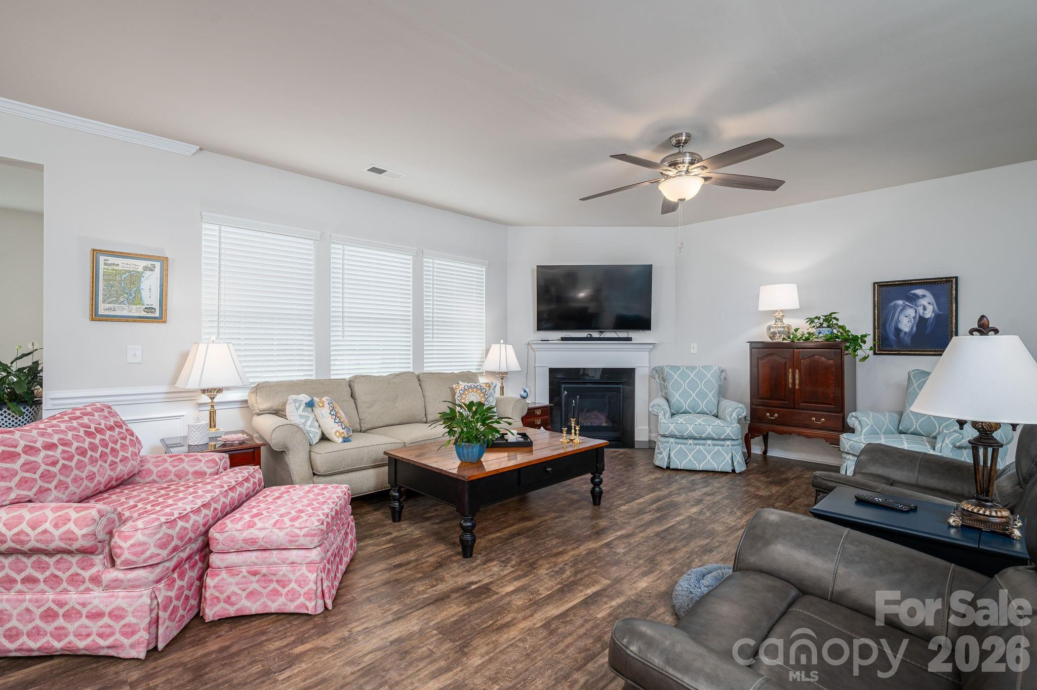 368 Picasso Trail Property Photo 7