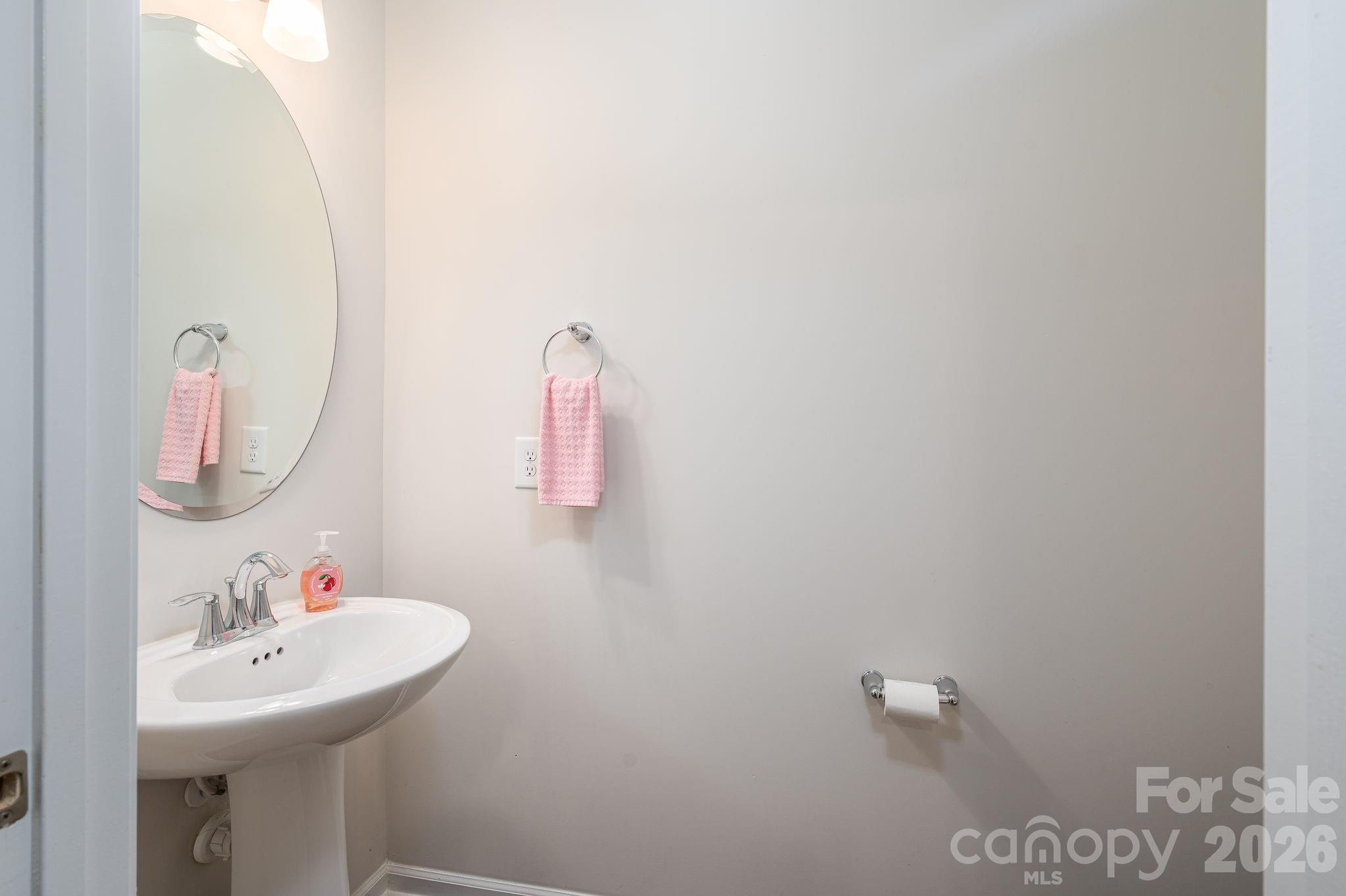 368 Picasso Trail Property Photo 9